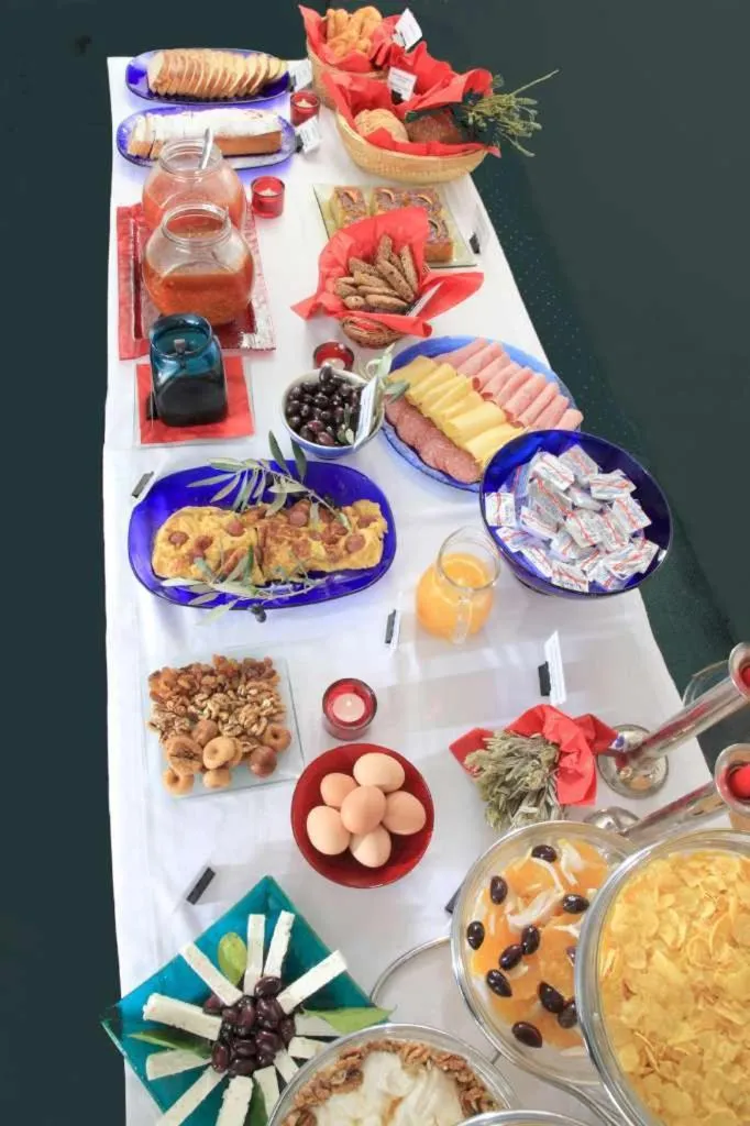 Food in Dioscouri Hotel