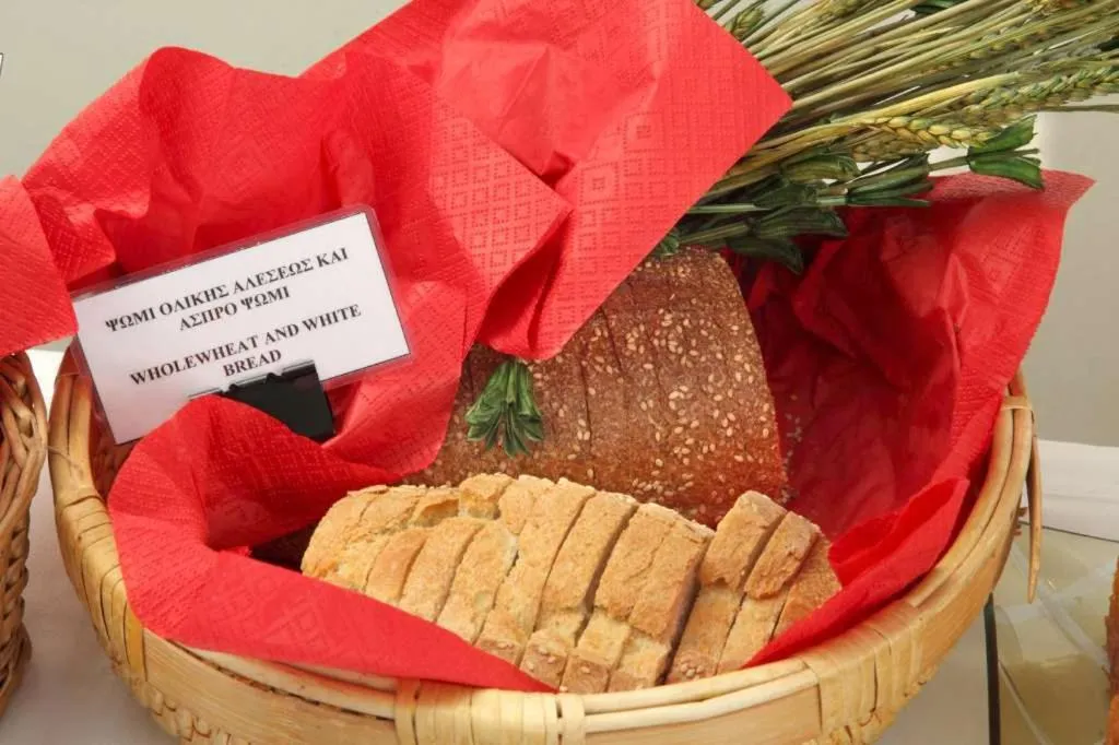 Food in Dioscouri Hotel