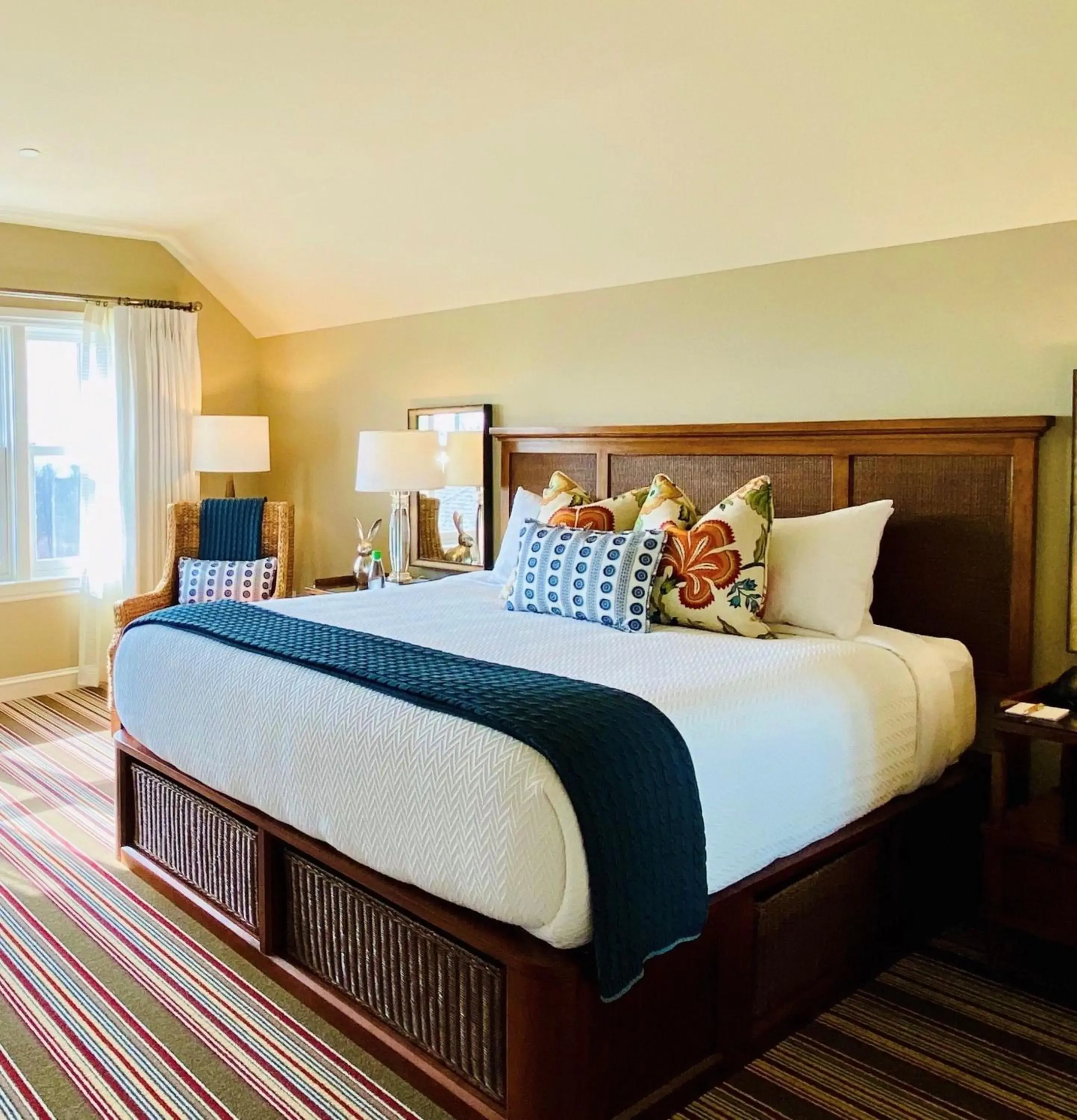 Traditional King Room in Inn By the Sea Traditional King Room in Inn By the Sea