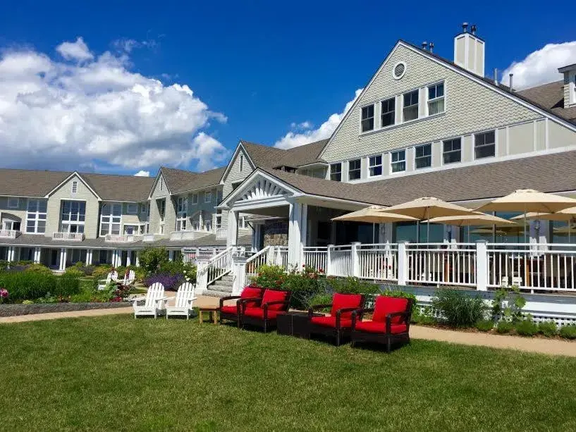 Property Building in Inn By the Sea