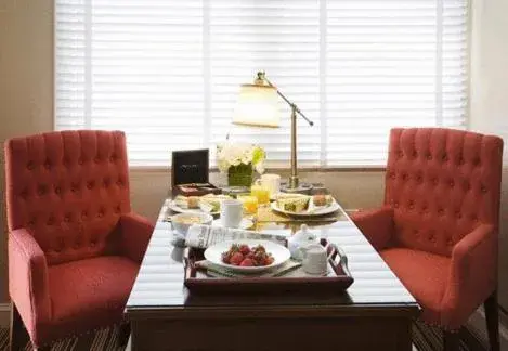 Dining area in Inn By the Sea