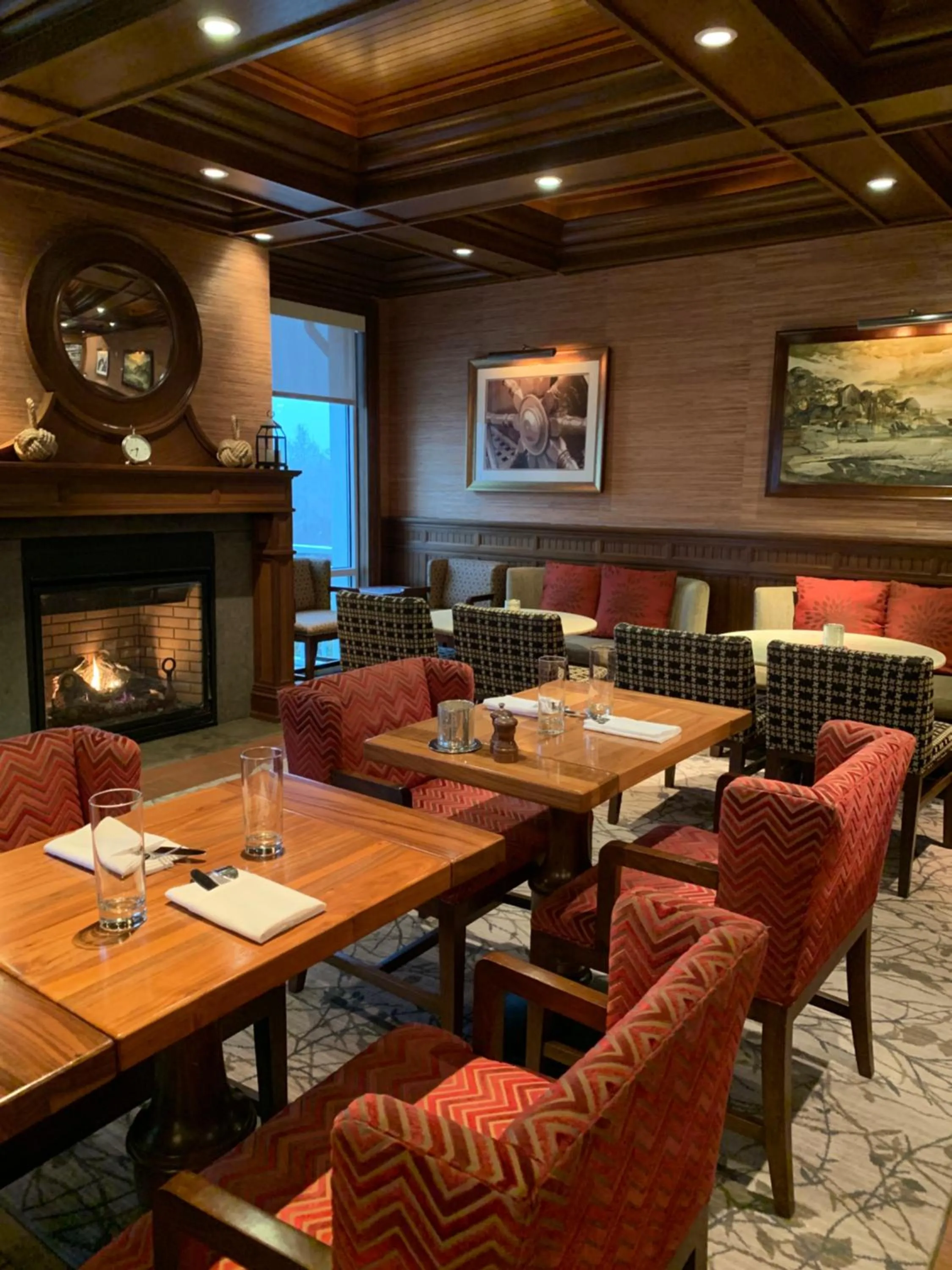 Restaurant/places to eat in Inn By the Sea