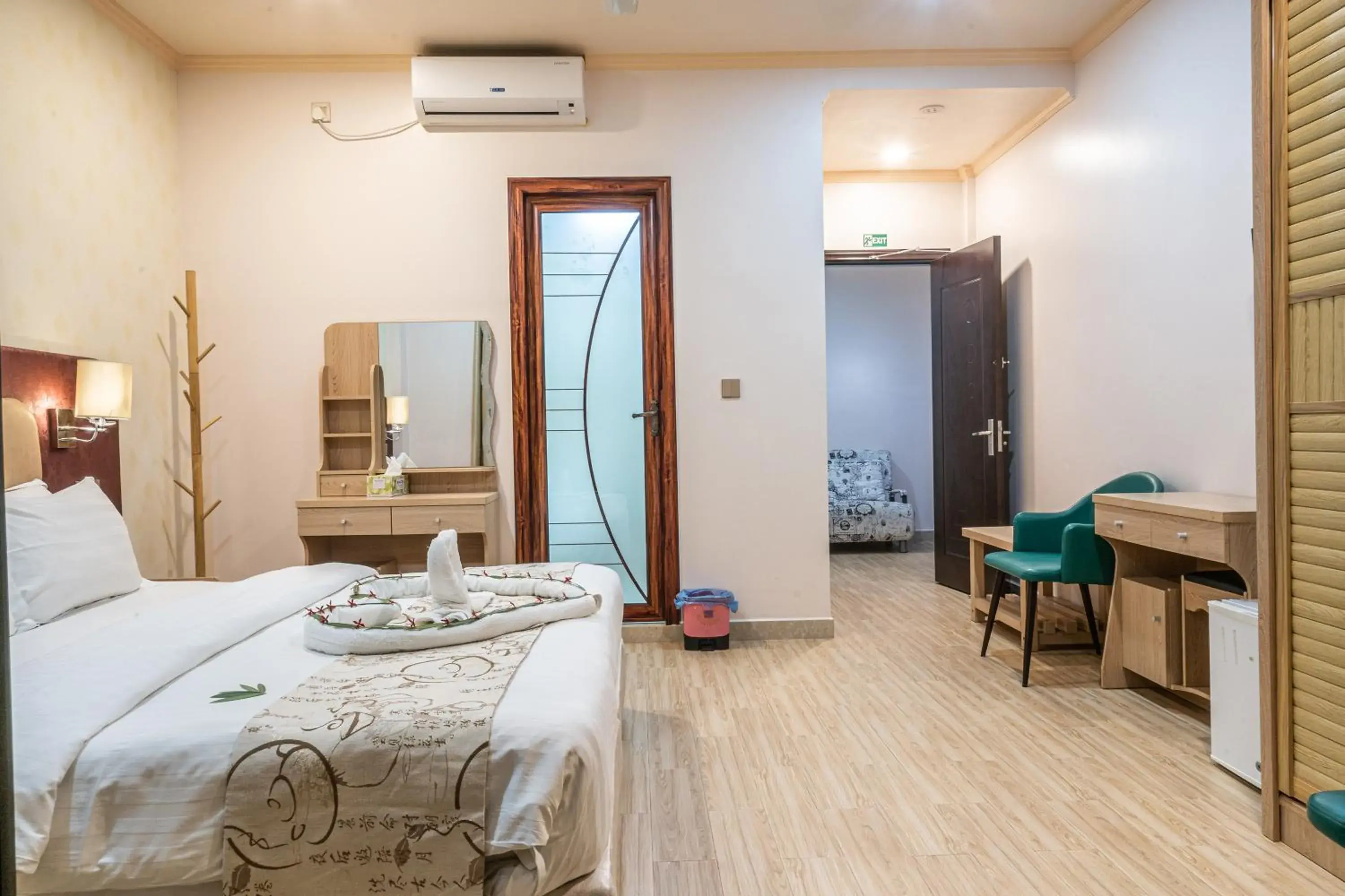 Bed in Sunrise Beach Bed in Sunrise Beach