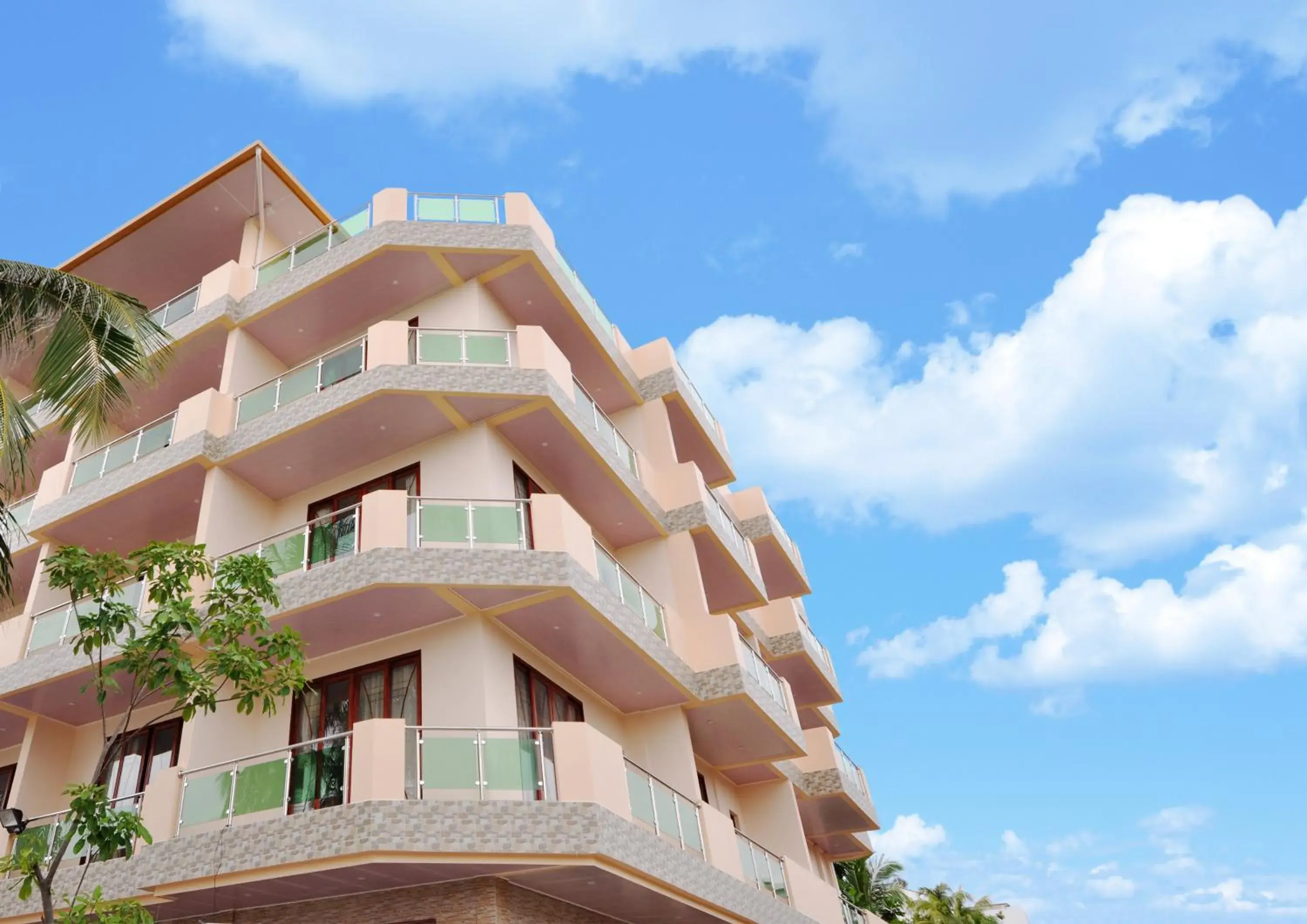 Facade/entrance in Sunrise Beach Facade/entrance in Sunrise Beach