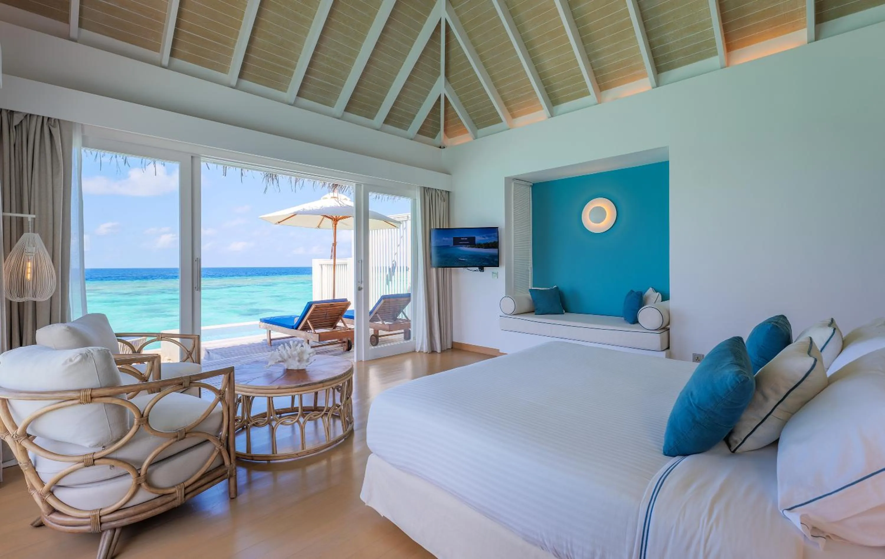 Photo of the whole room, Bed in Baglioni Resort Maldives - Luxury All Inclusive