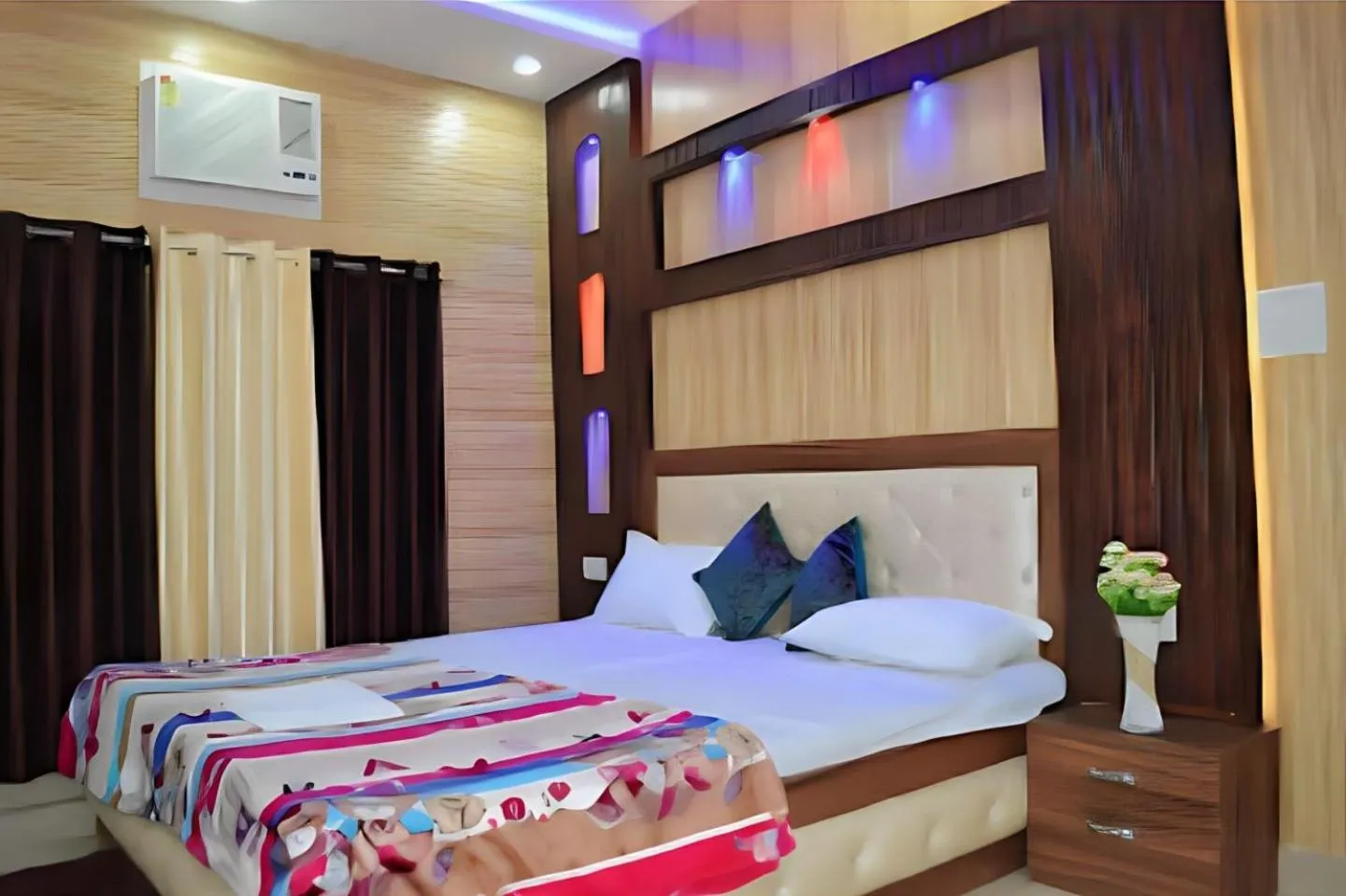 Bed in Taj Square A luxurious family homestay