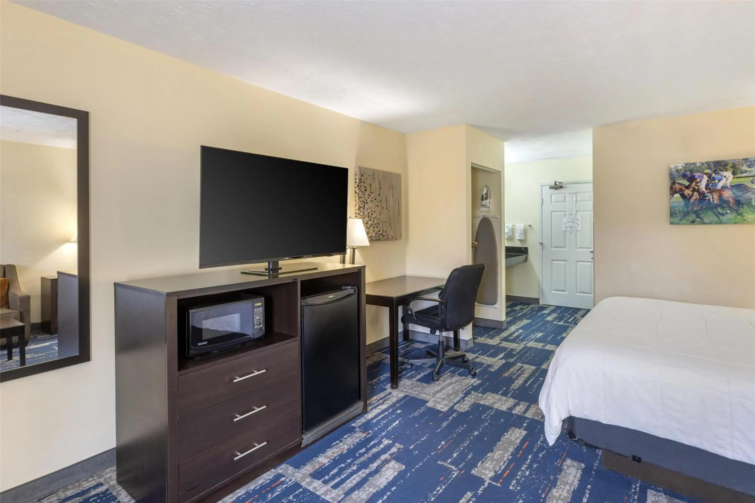 Bedroom, Bed in Best Western Parkside Inn