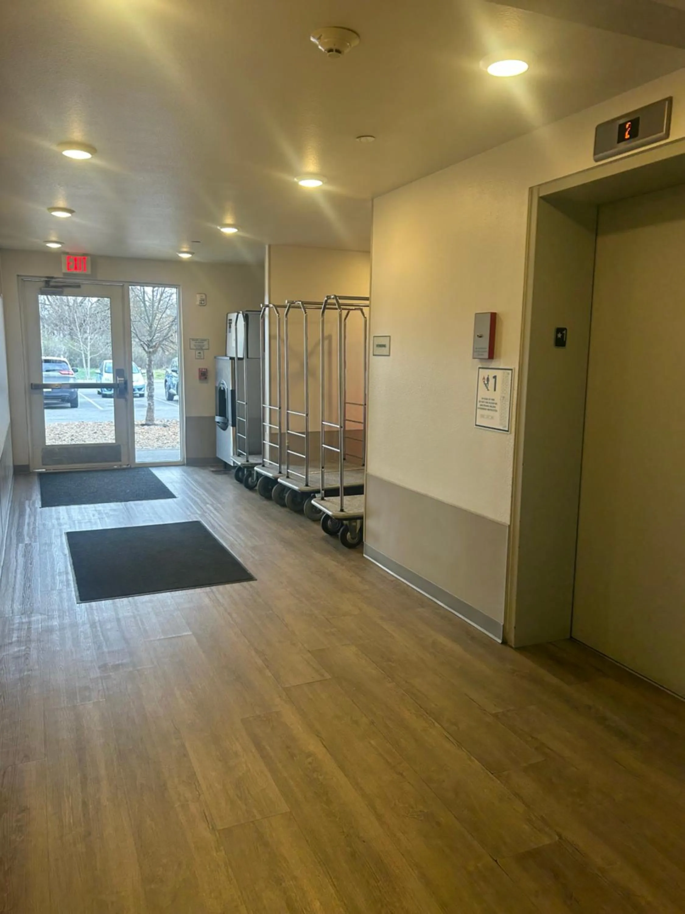 Property building in WoodSpring Suites Nashville near Rivergate