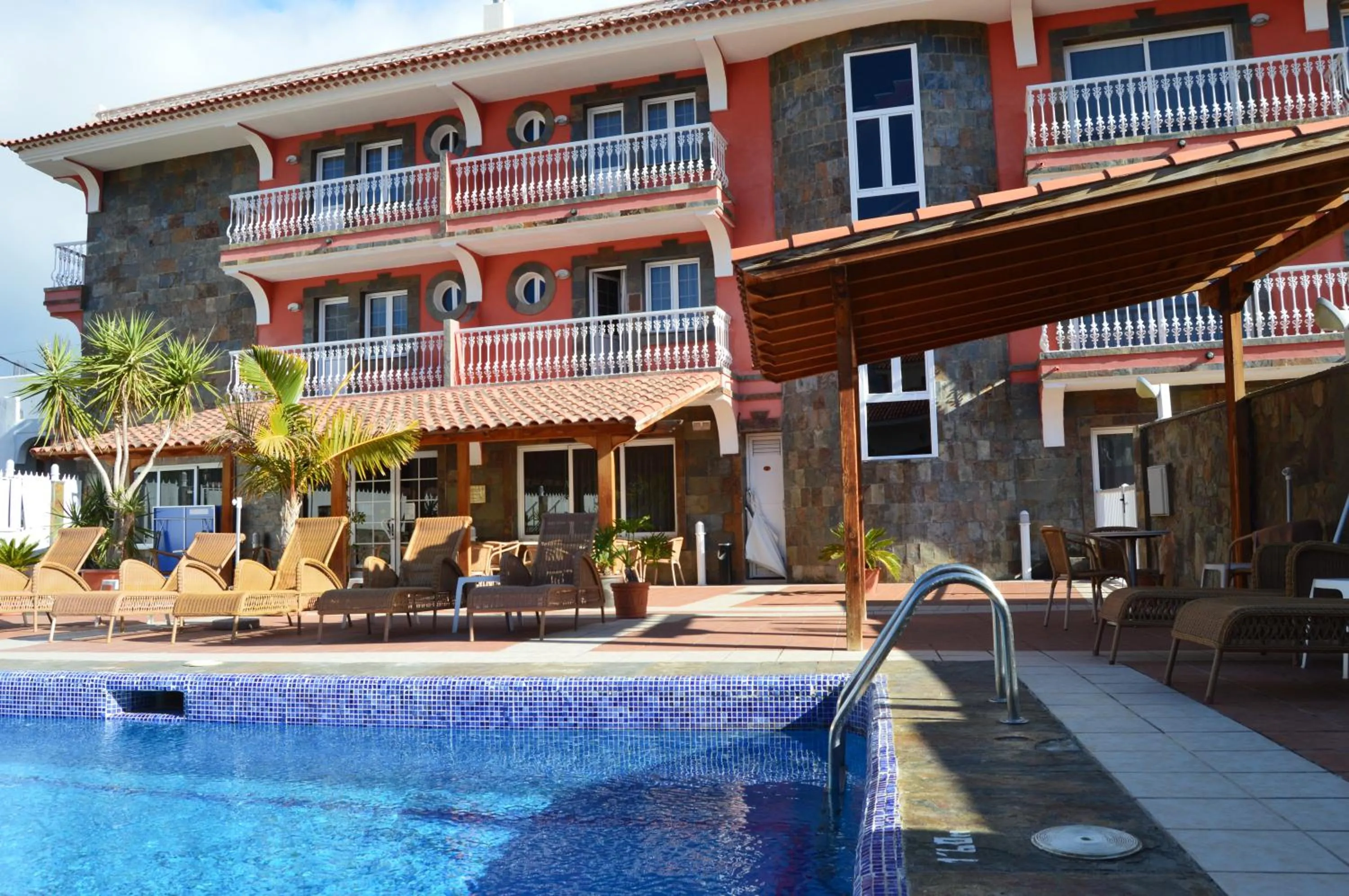 Swimming pool in Hotel La Aldea Suites