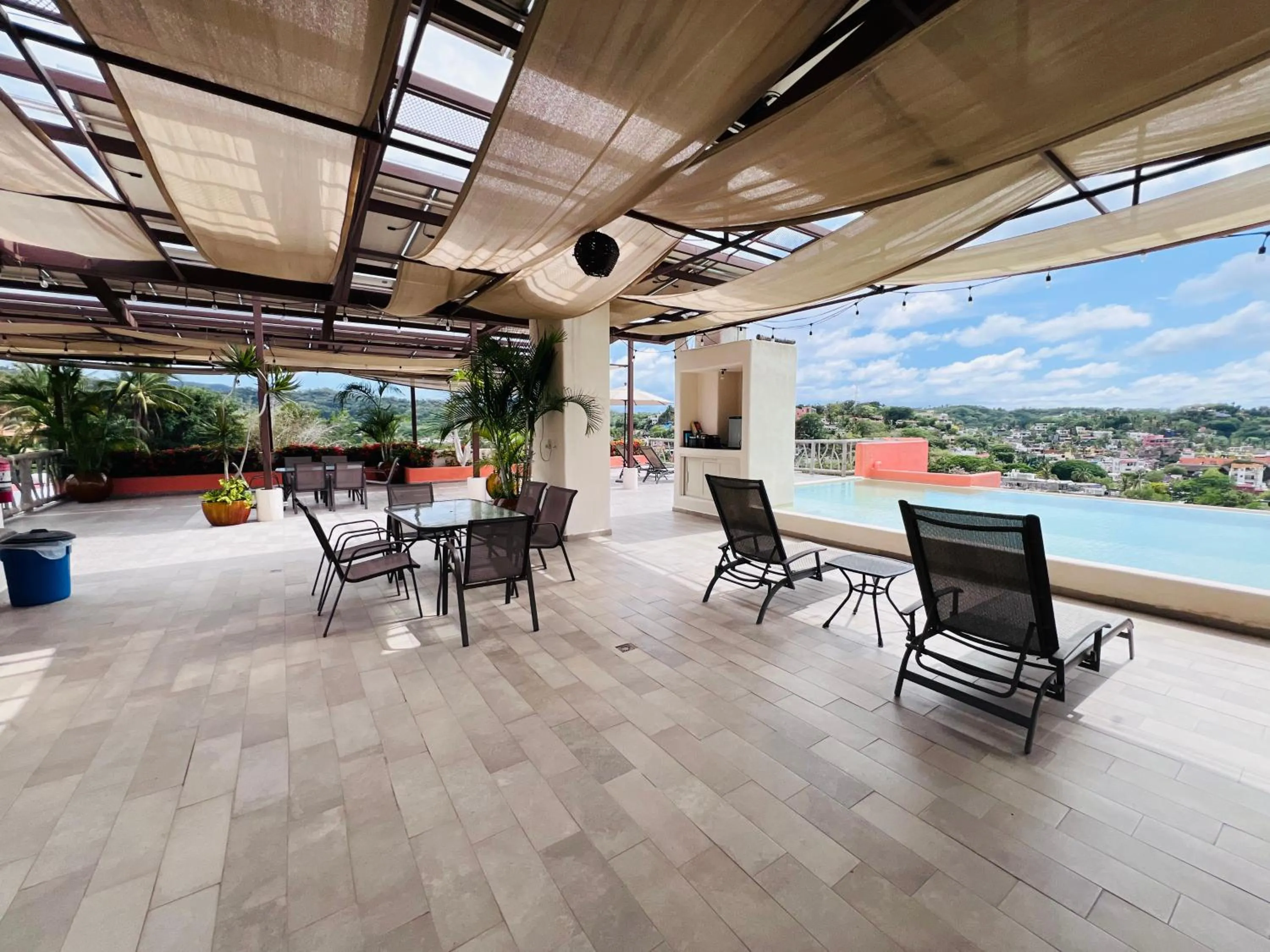 Swimming pool in Villa Los Corales