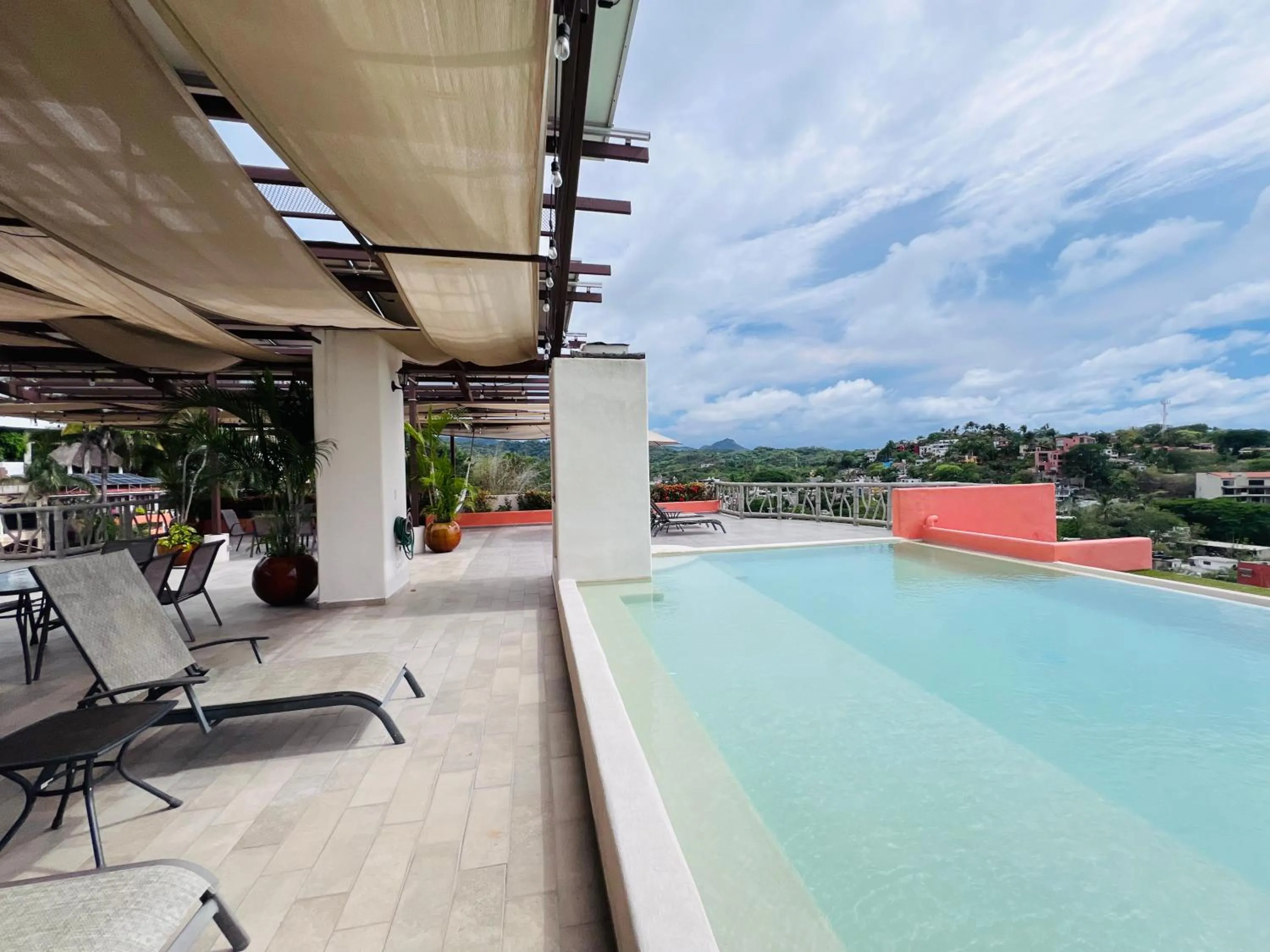 Swimming pool in Villa Los Corales