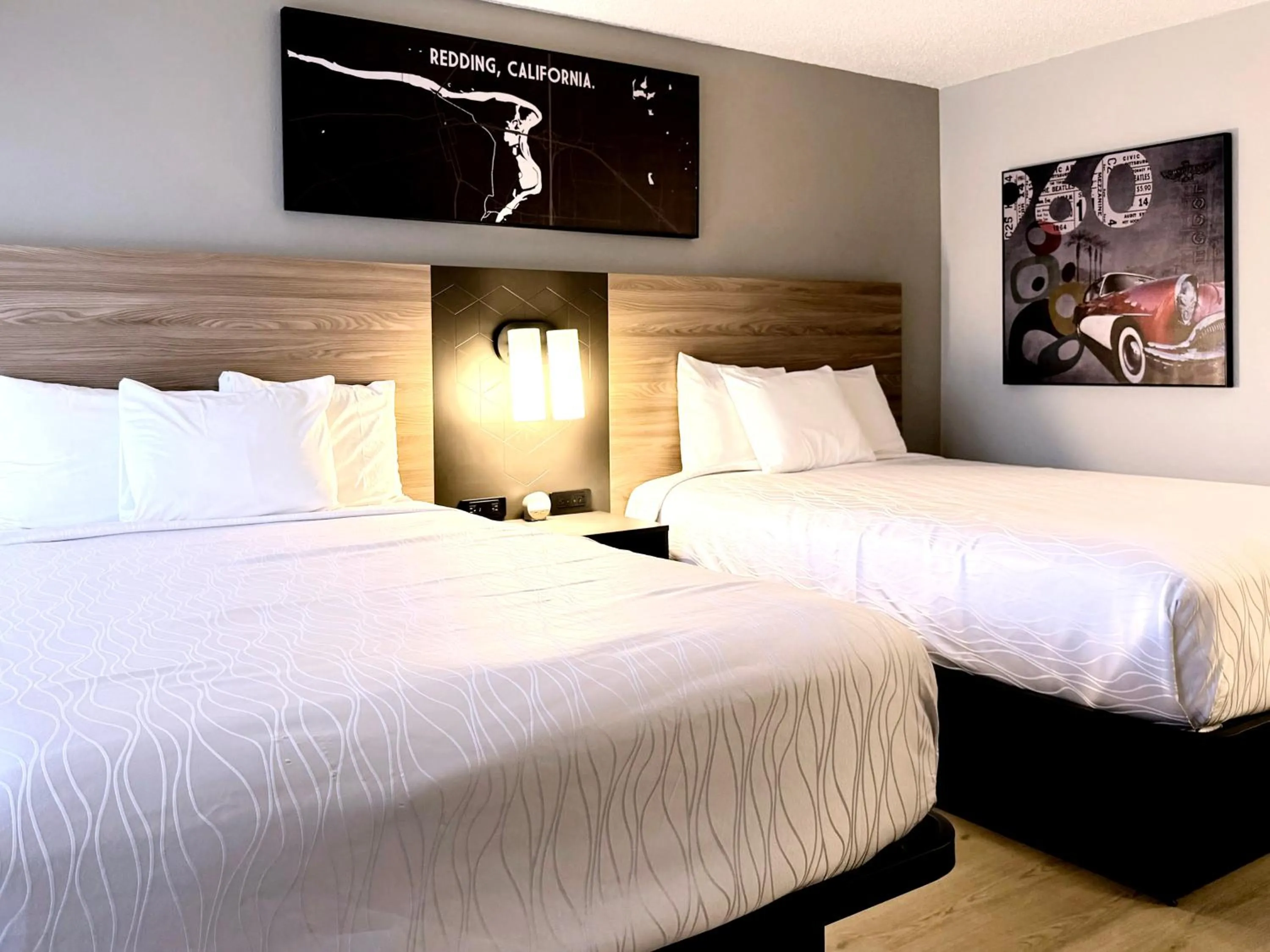 Bed in Thunderbird Lodge