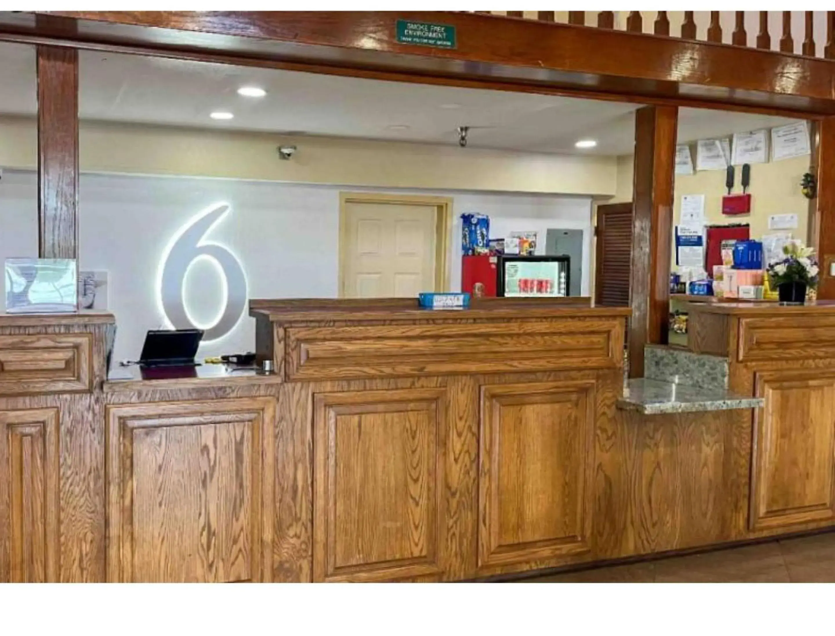 Lobby or reception in Motel 6 Tucson, AZ Airport Kino Sports Complex Lobby or reception in Motel 6 Tucson, AZ Airport Kino Sports Complex