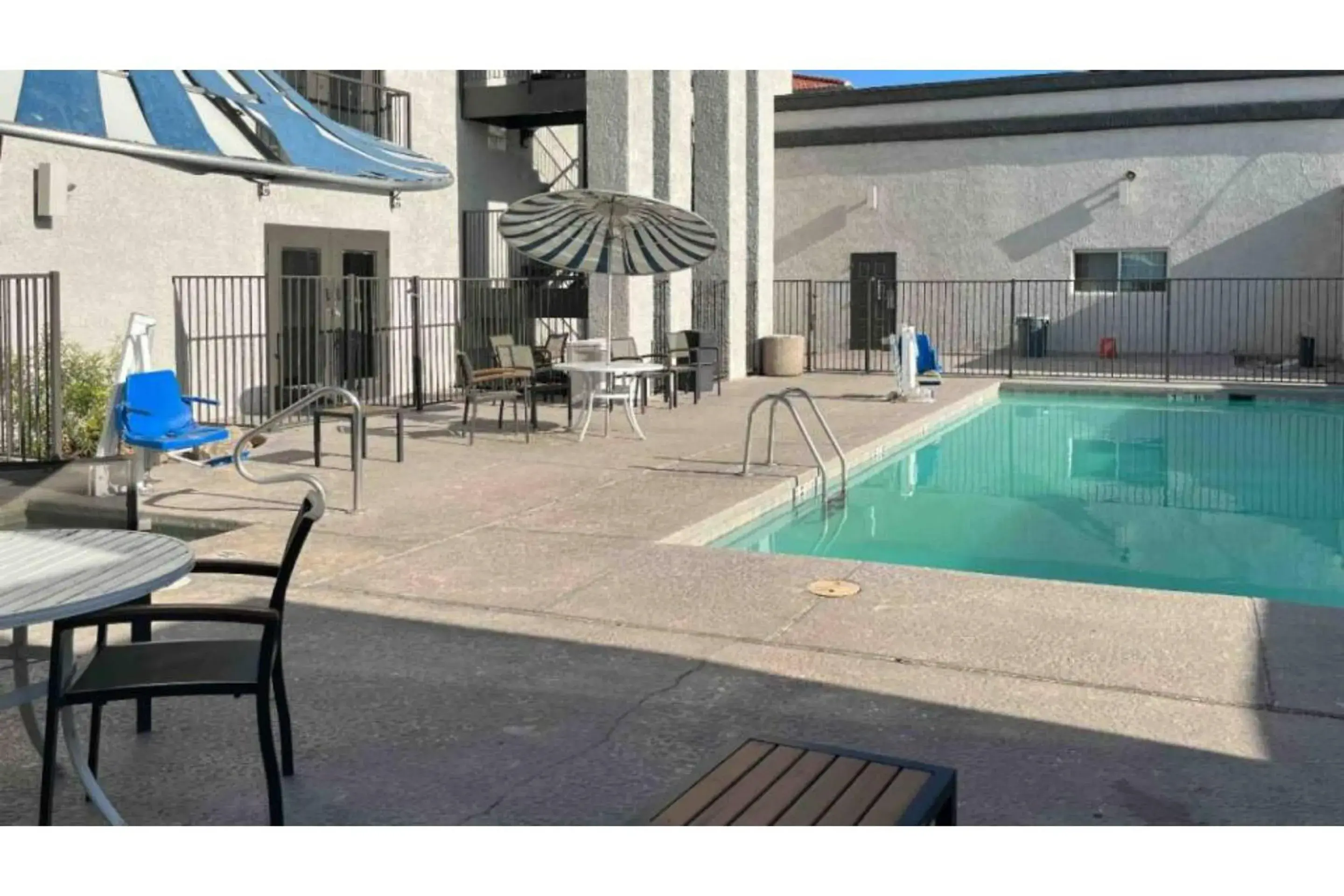 Swimming pool in Motel 6 Tucson, AZ Airport Kino Sports Complex Swimming pool in Motel 6 Tucson, AZ Airport Kino Sports Complex