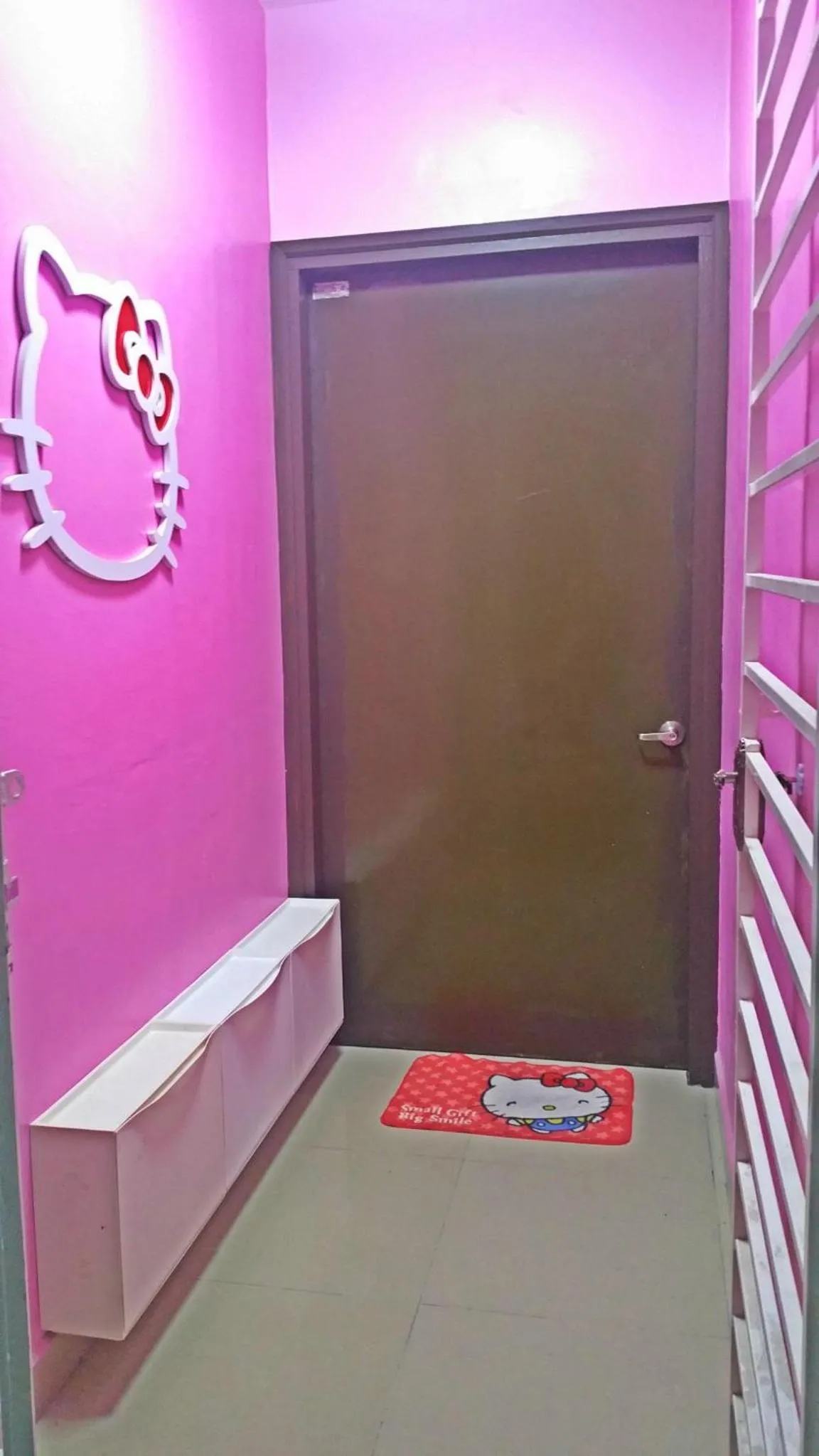 Lobby or reception in Hello Kitty Signature Suite