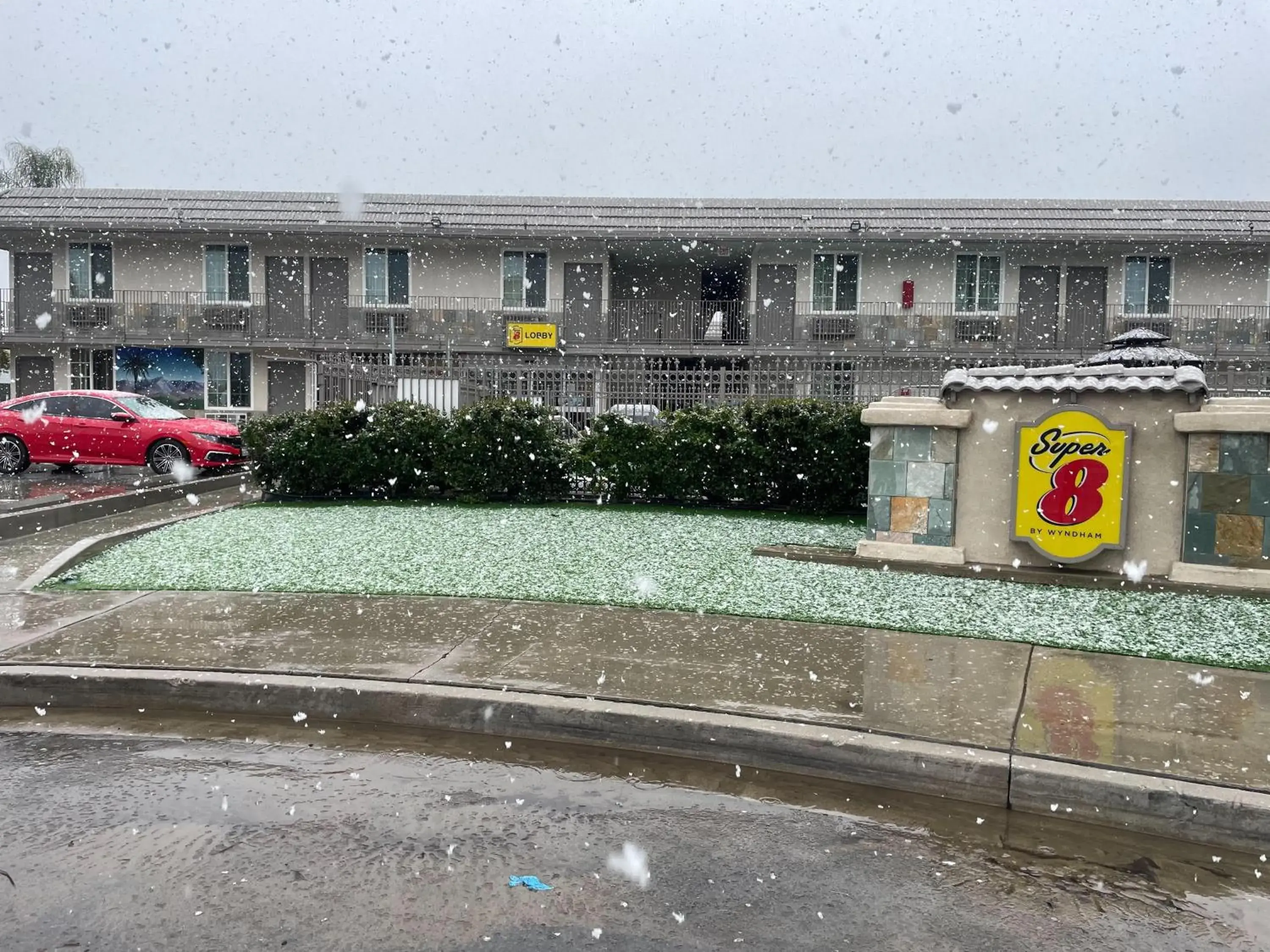 Property building in Super 8 by Wyndham Redlands/San Bernardino Property building in Super 8 by Wyndham Redlands/San Bernardino