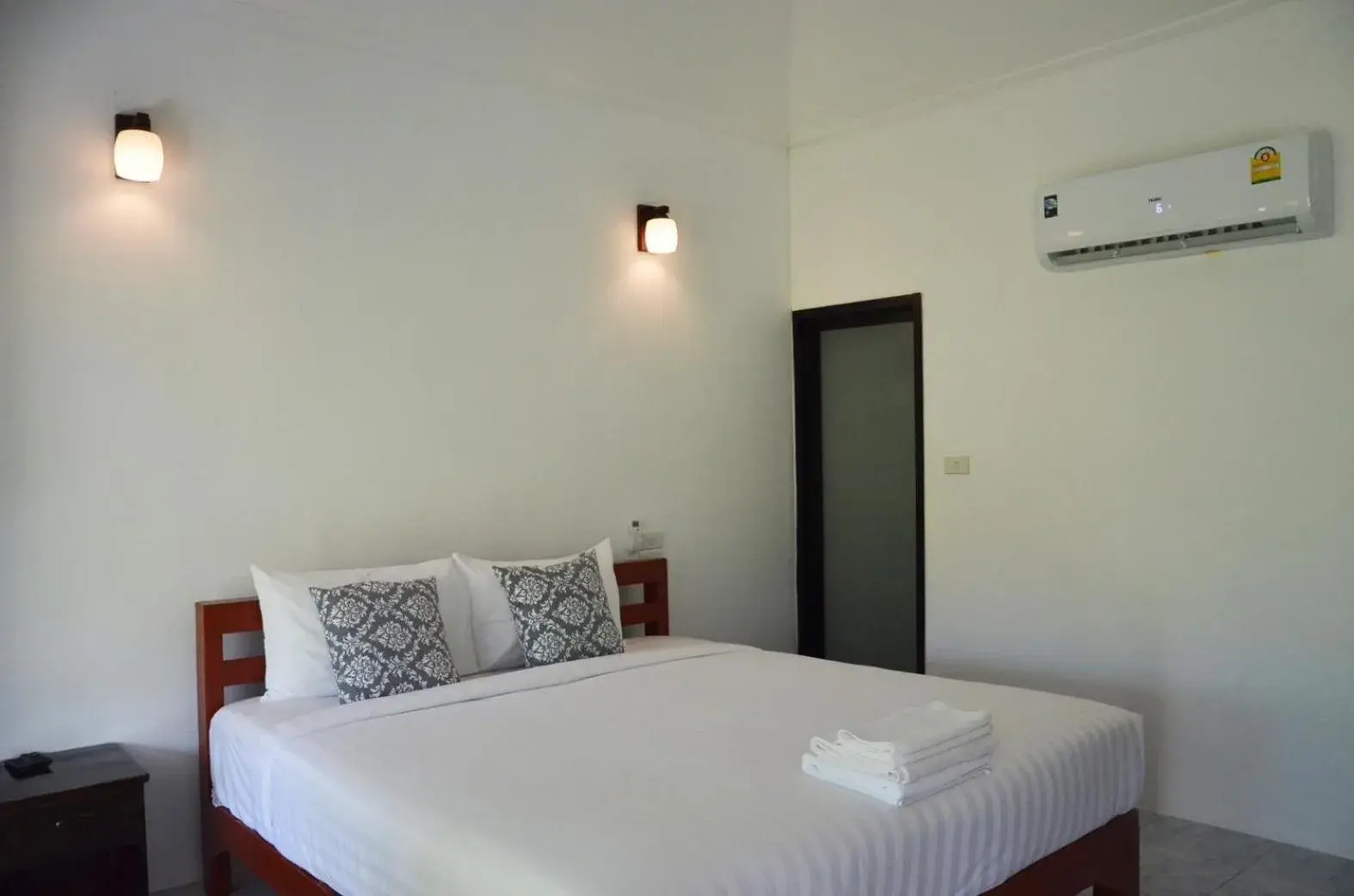 Bed in Nok Chan Mee Na Bed in Nok Chan Mee Na