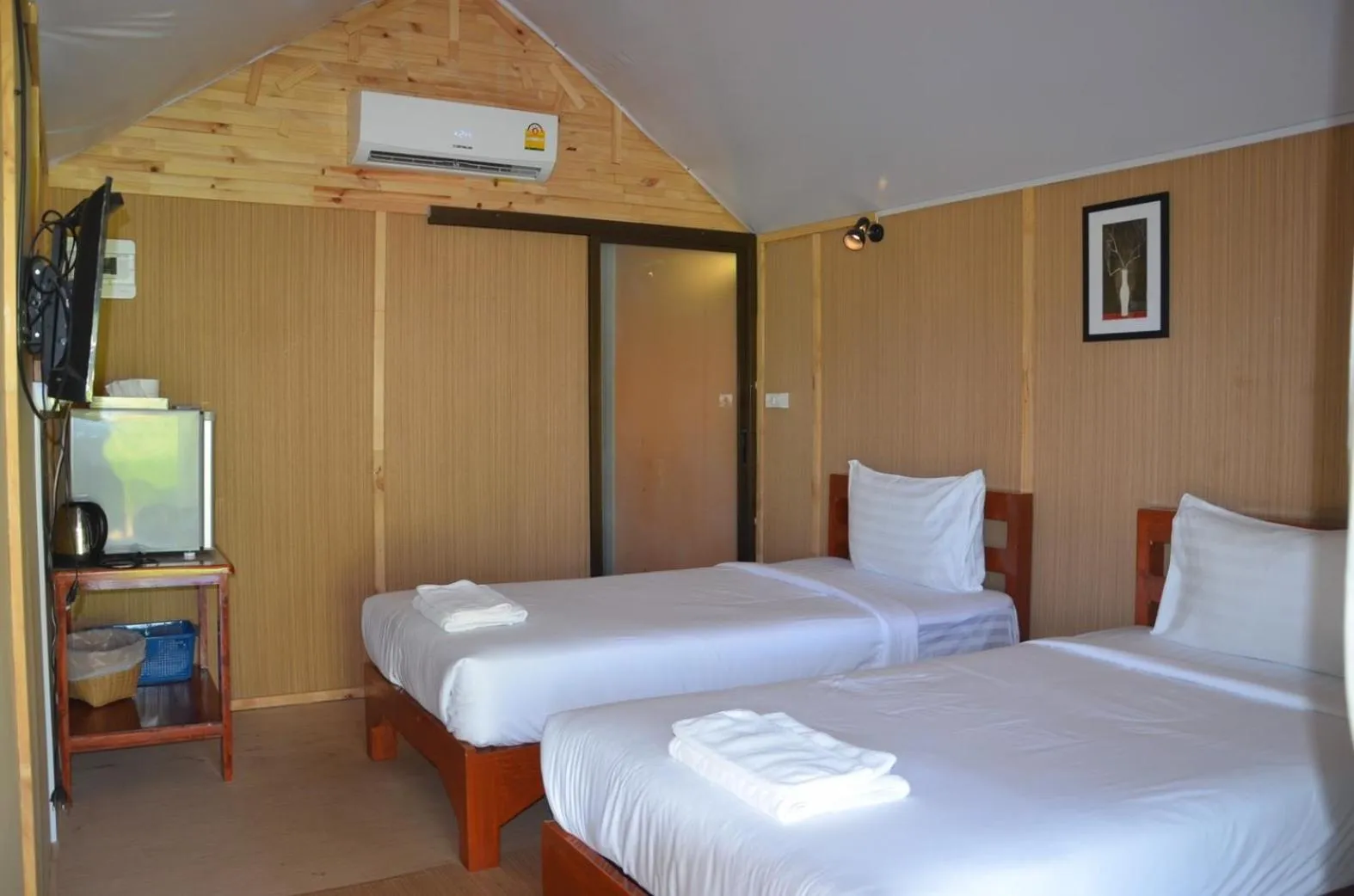 Bed in Nok Chan Mee Na