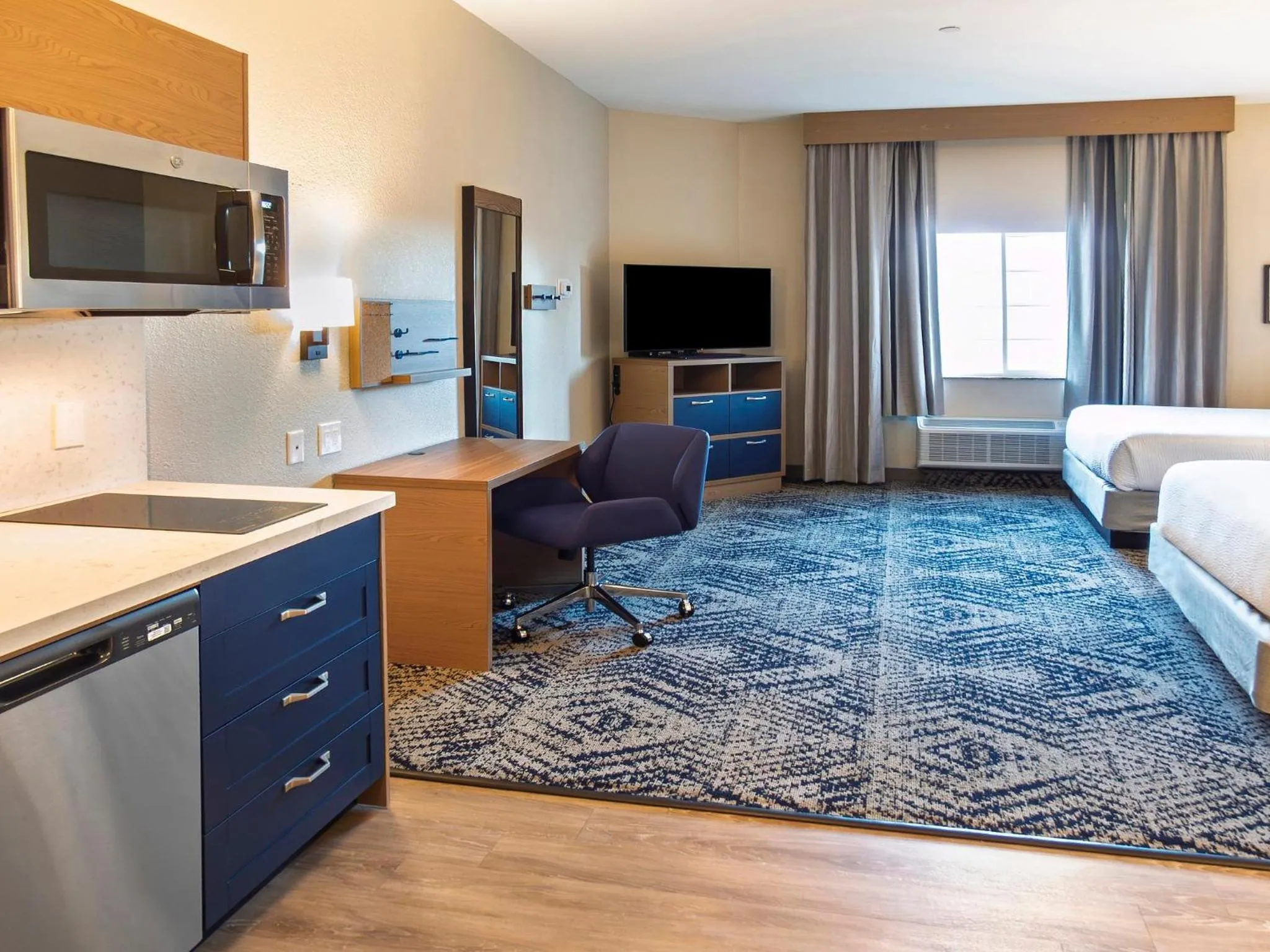 Photo of the whole room, Bed in Candlewood Suites Avondale-New Orleans by IHG