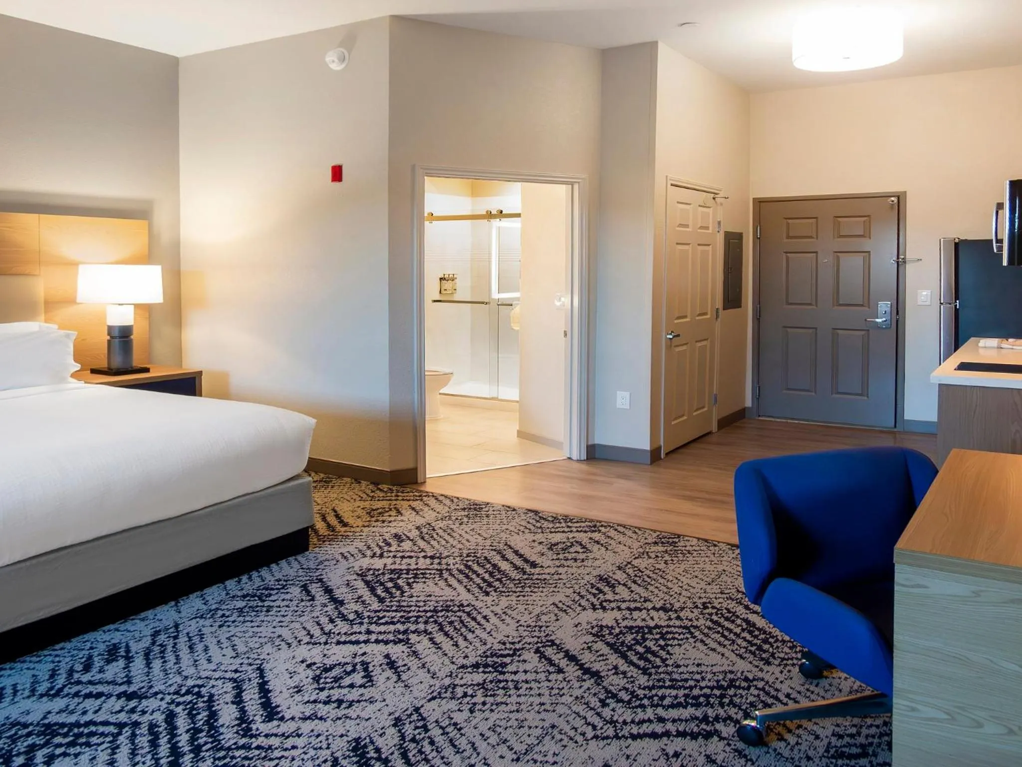 Photo of the whole room, Bed in Candlewood Suites Avondale-New Orleans by IHG
