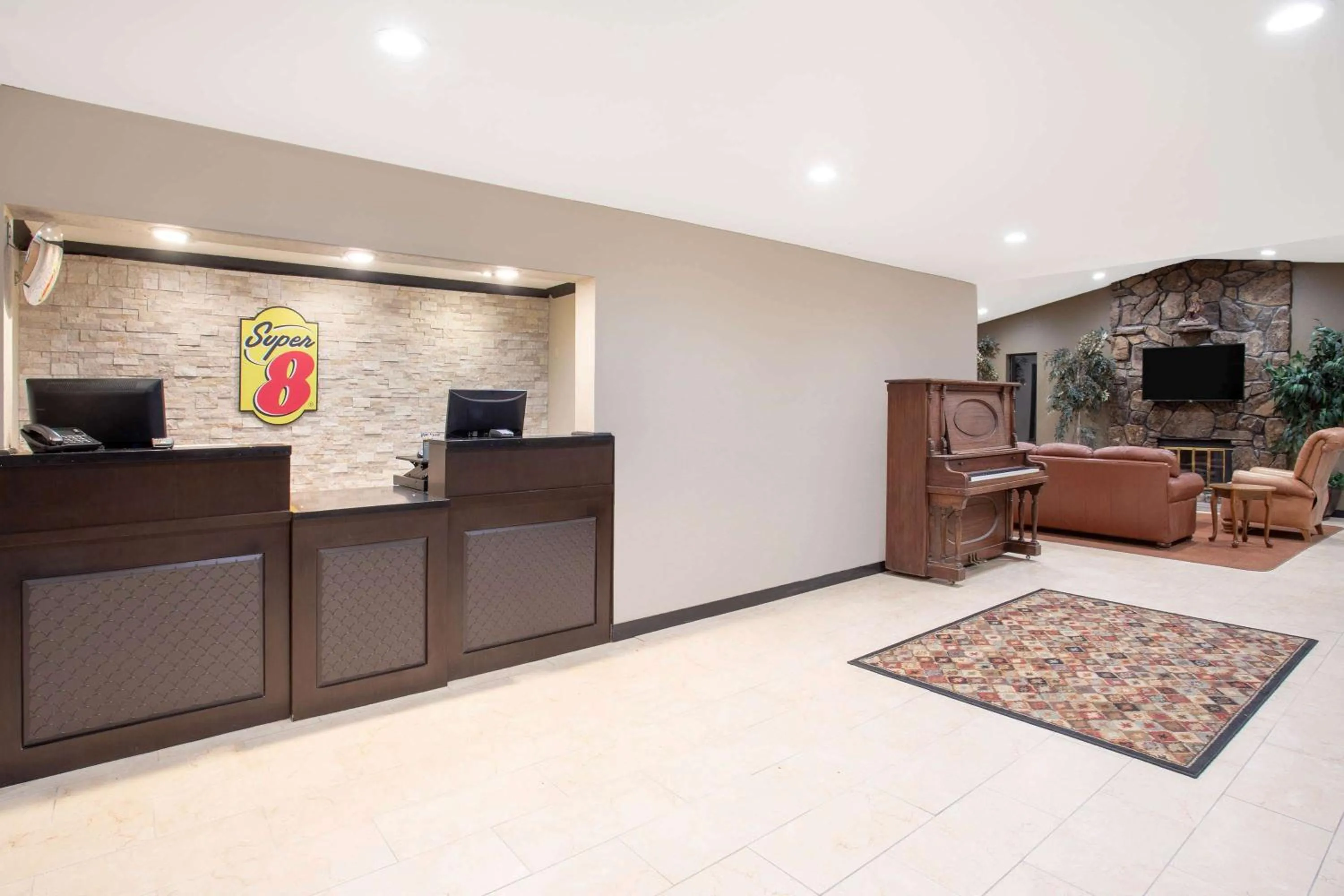 Lobby or reception in Super 8 by Wyndham Billings