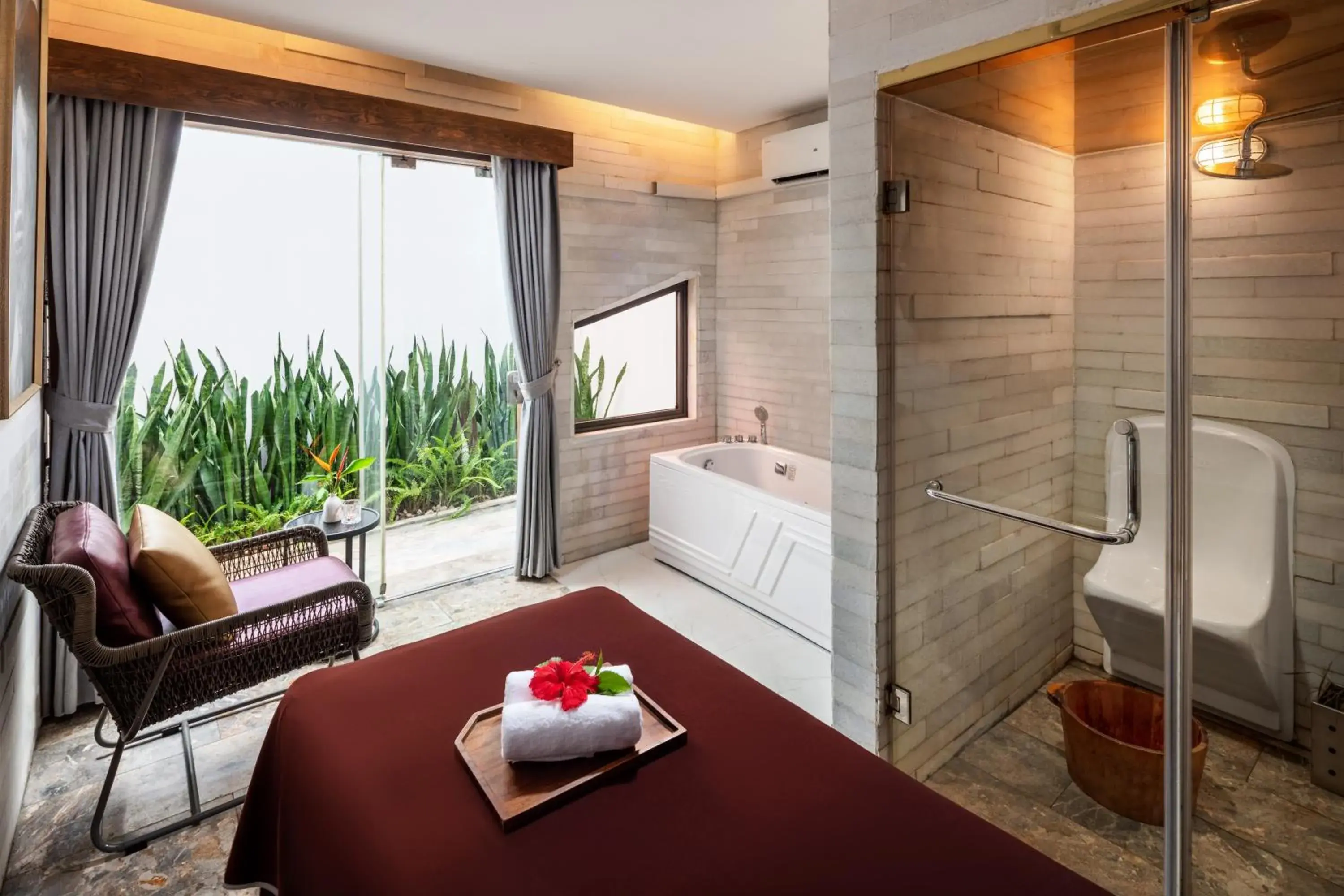 Spa and wellness centre/facilities in Ravatel Luxury Hotel Bac Giang Spa and wellness centre/facilities in Ravatel Luxury Hotel Bac Giang
