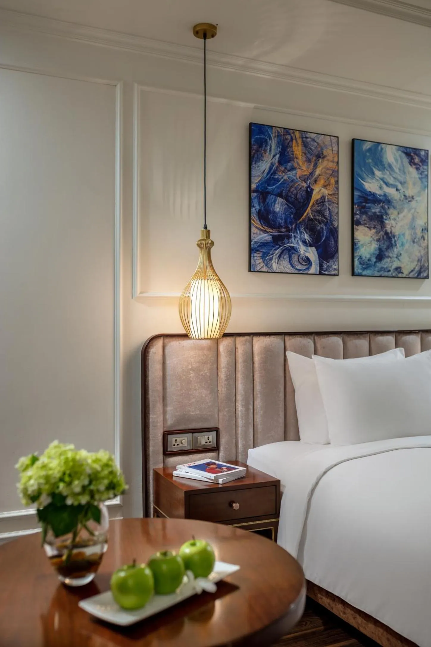 Living room, Bed in Ravatel Luxury Hotel Bac Giang