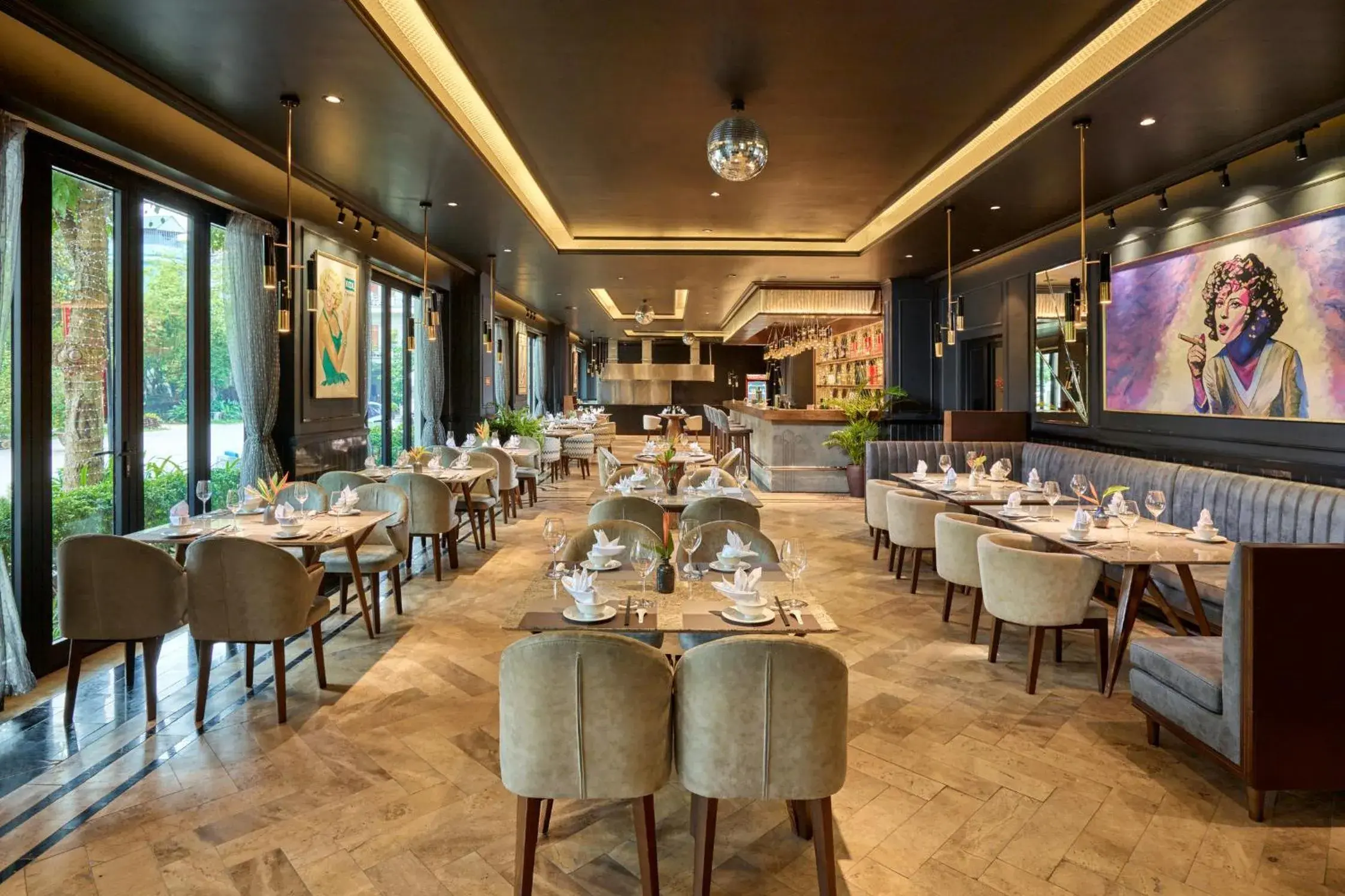 Restaurant/places to eat in Ravatel Luxury Hotel Bac Giang Restaurant/places to eat in Ravatel Luxury Hotel Bac Giang