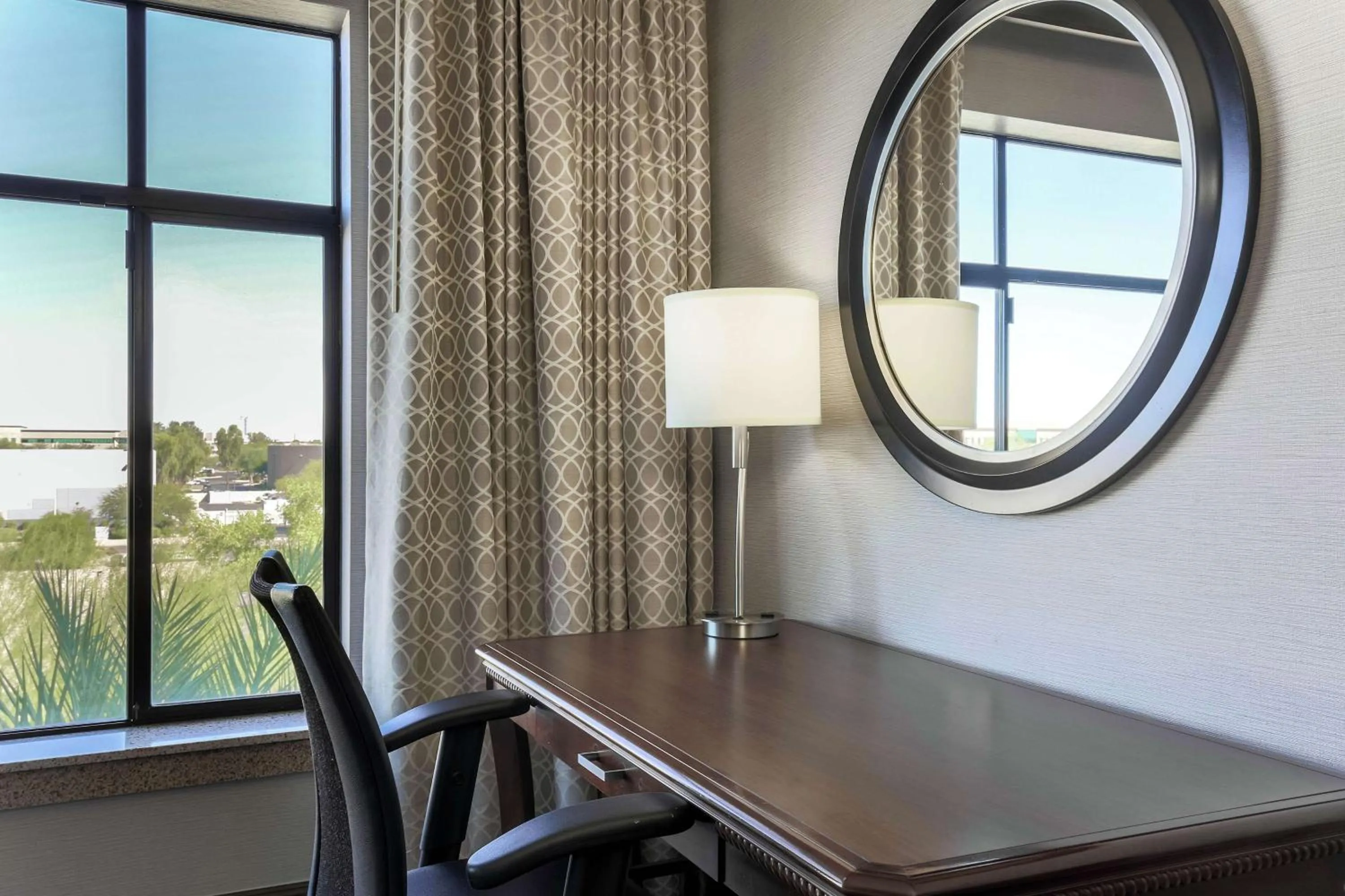 Bedroom in Hilton Phoenix Chandler