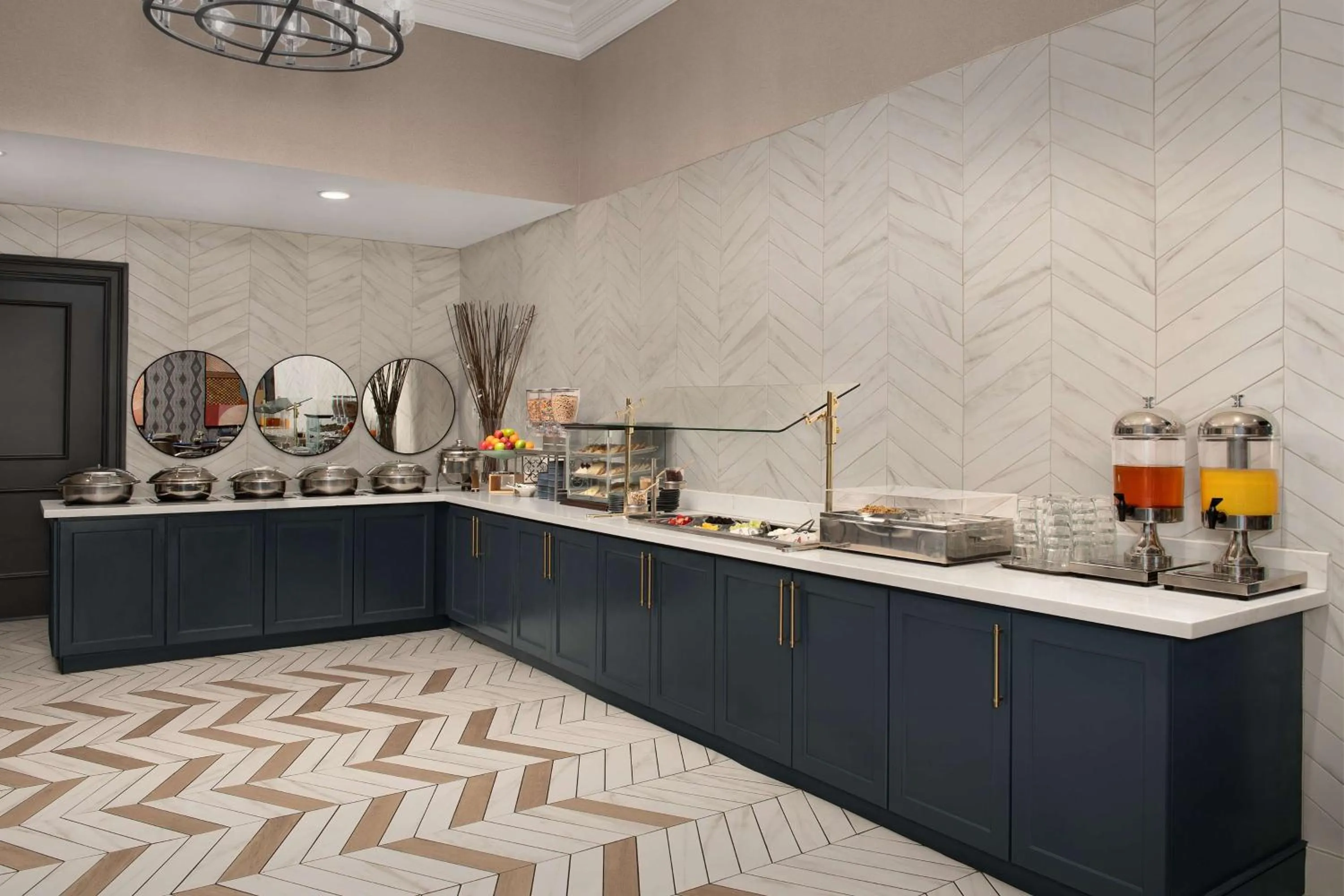 Restaurant/places to eat in Hilton Phoenix Chandler