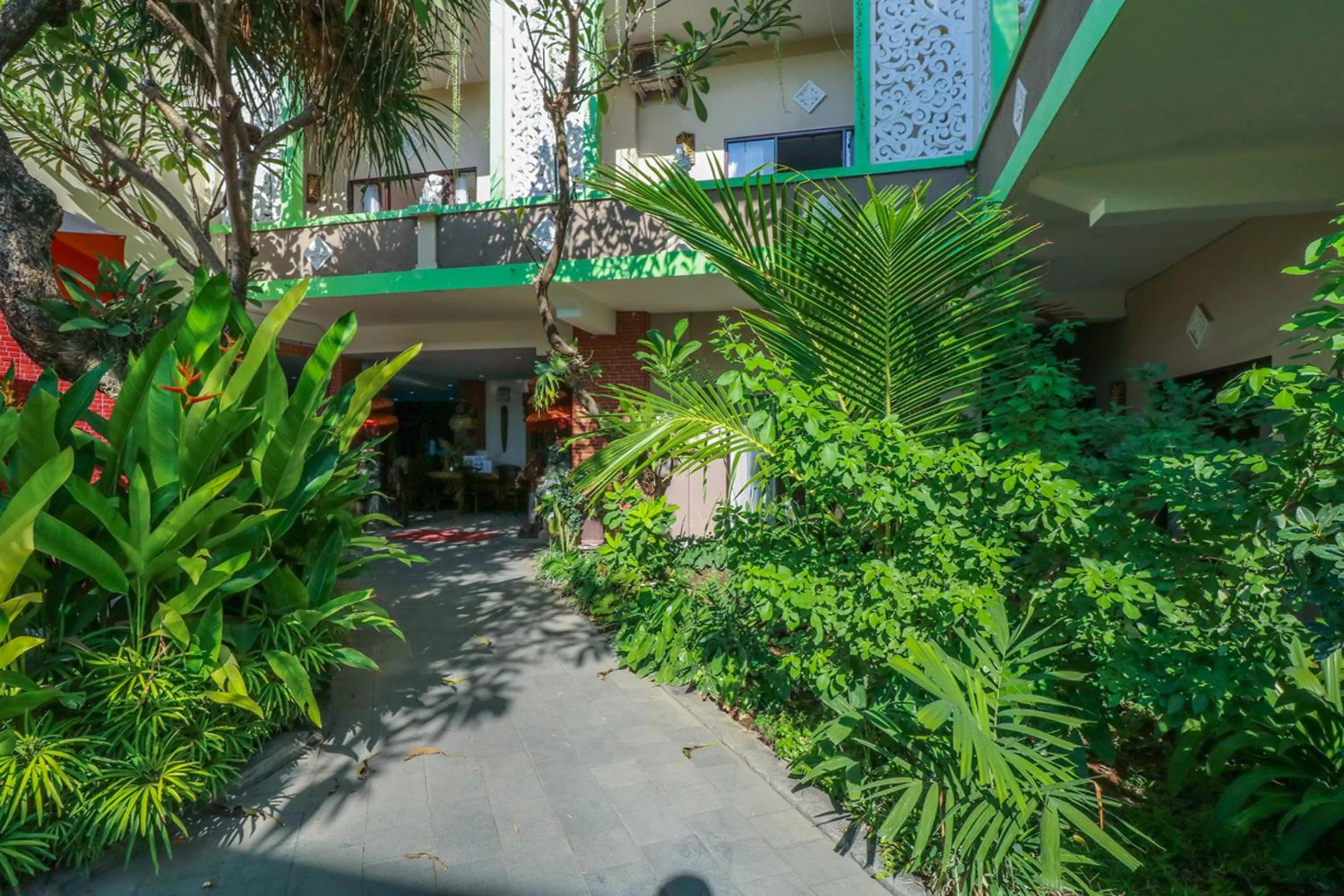 Garden in Capital O 1666 Grand Pudjawan Hotel Near Kuta Beach