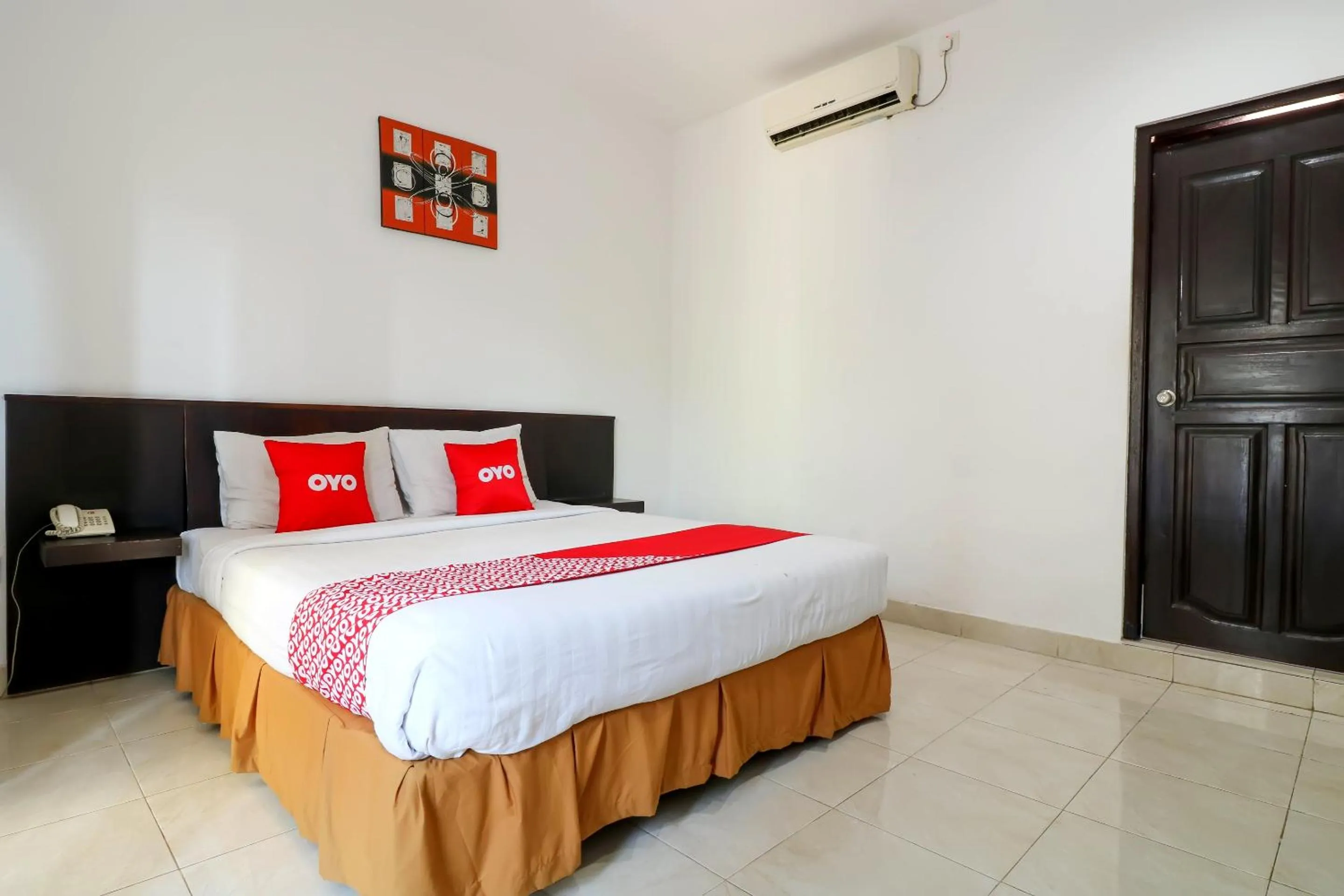 Bedroom, Bed in Capital O 1666 Grand Pudjawan Hotel Near Kuta Beach