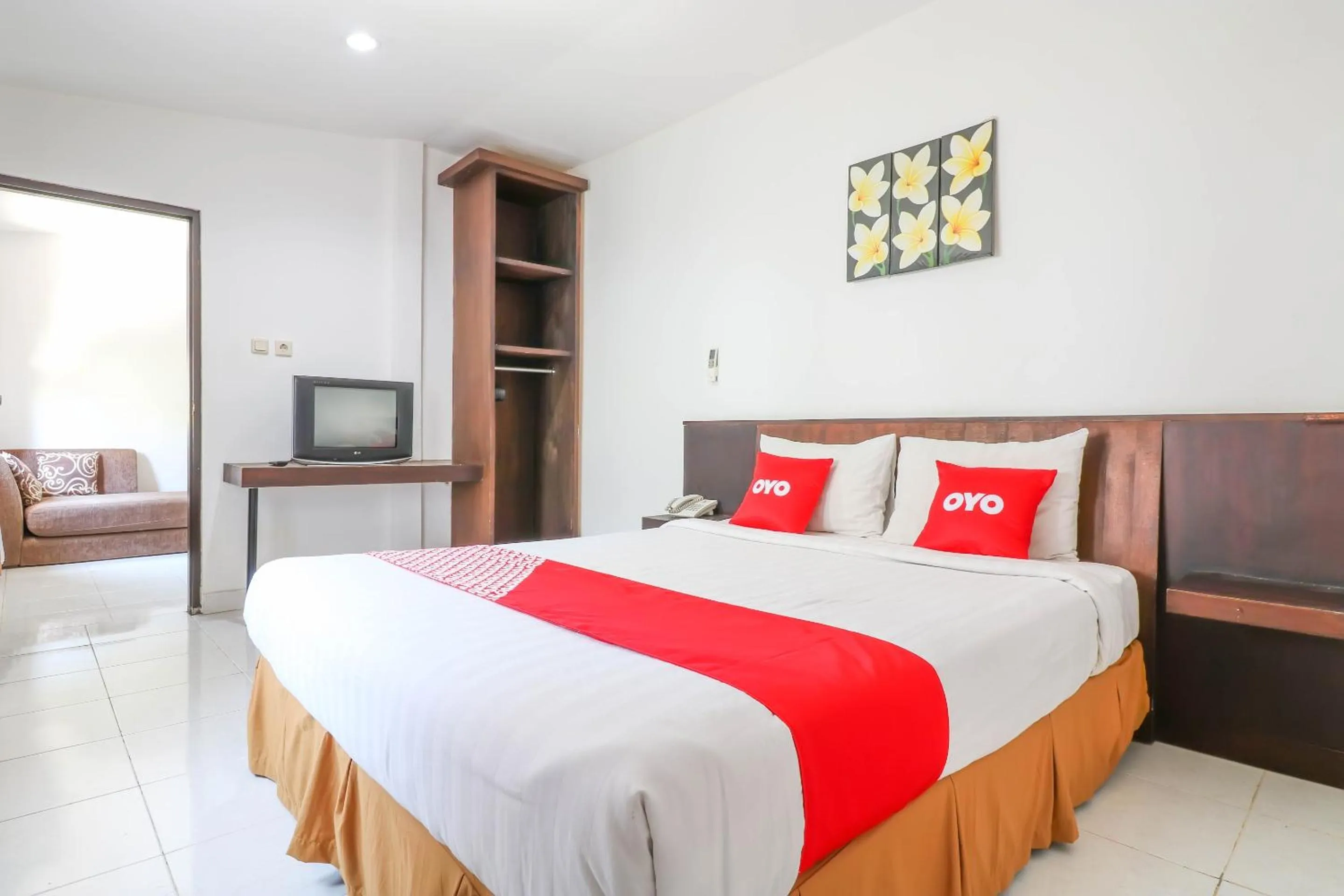 Bedroom, Bed in Capital O 1666 Grand Pudjawan Hotel Near Kuta Beach