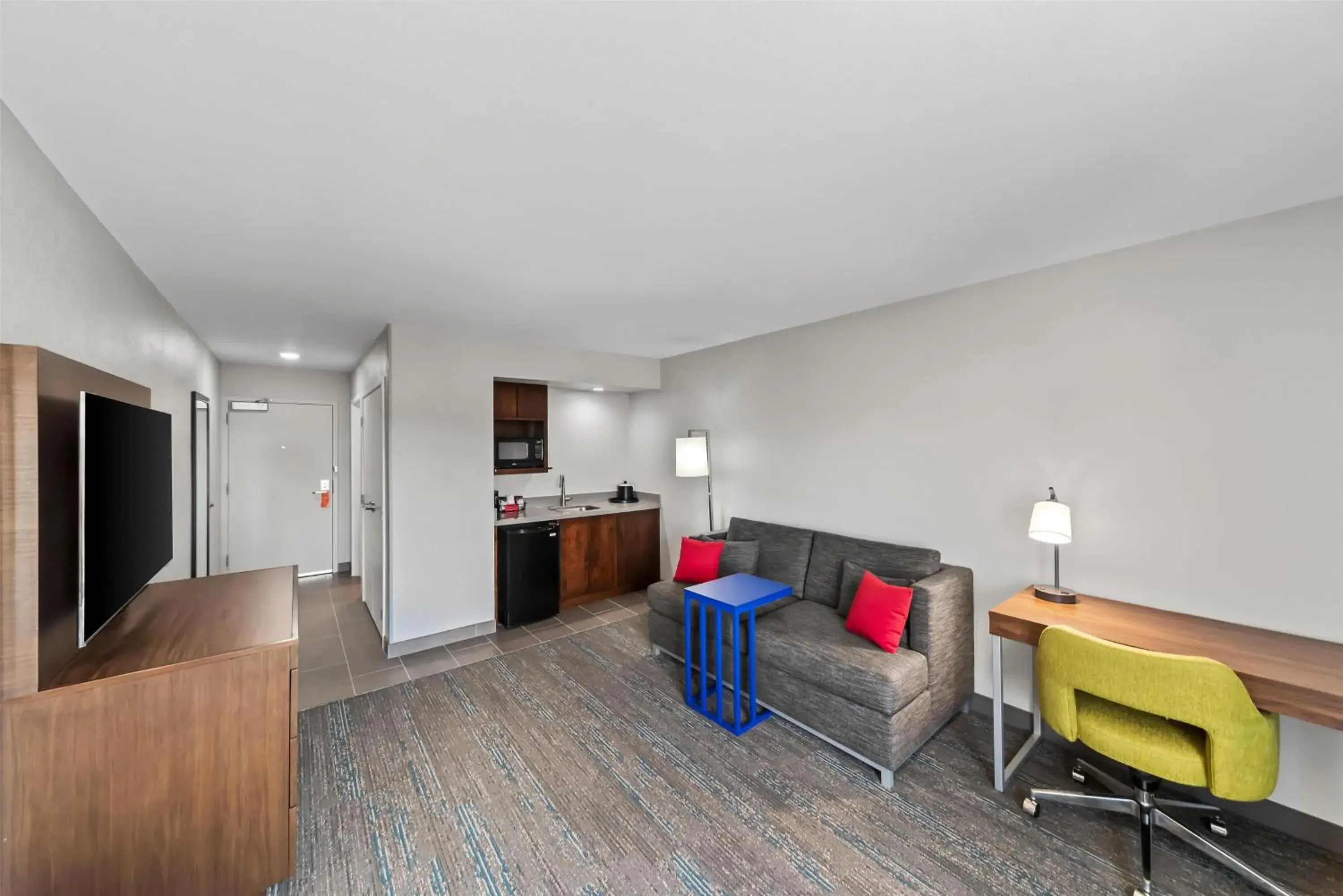 Living room in Hampton by Hilton - North Platte Living room in Hampton by Hilton - North Platte
