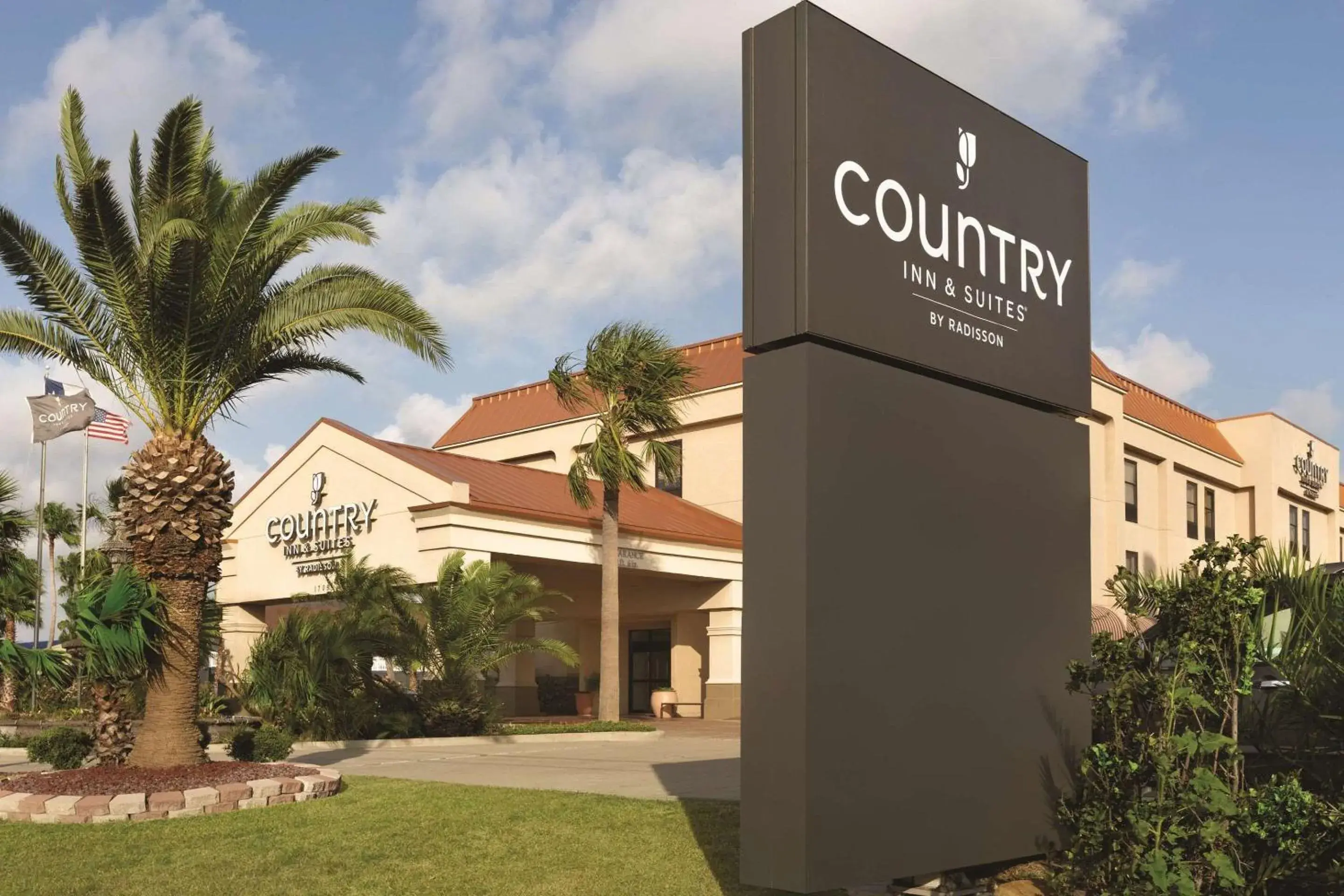 Property building in Country Inn & Suites by Radisson, Portland, TX Property building in Country Inn & Suites by Radisson, Portland, TX