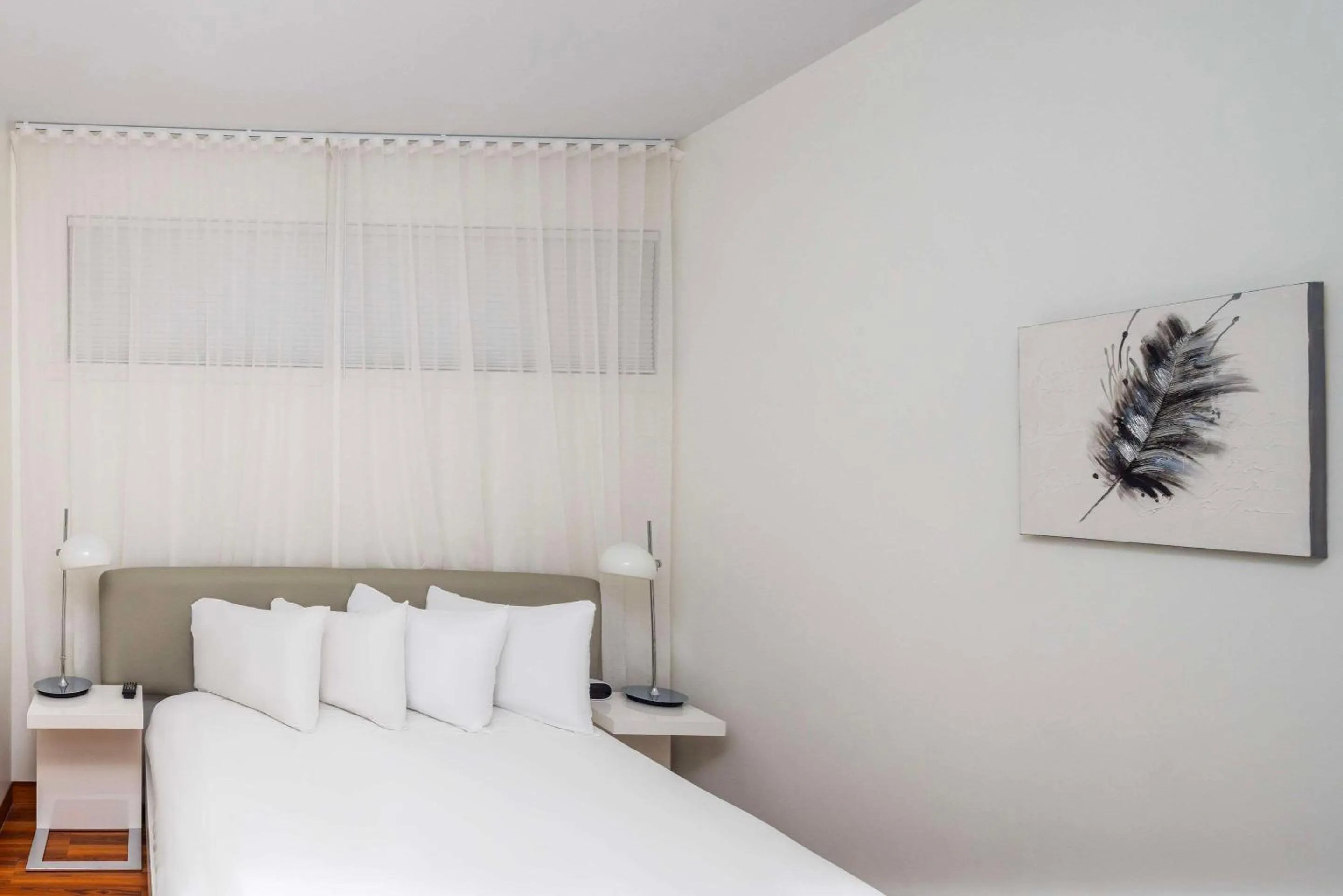 Bedroom, Bed in Les Suites de Laviolette, an Ascend Collection Hotel