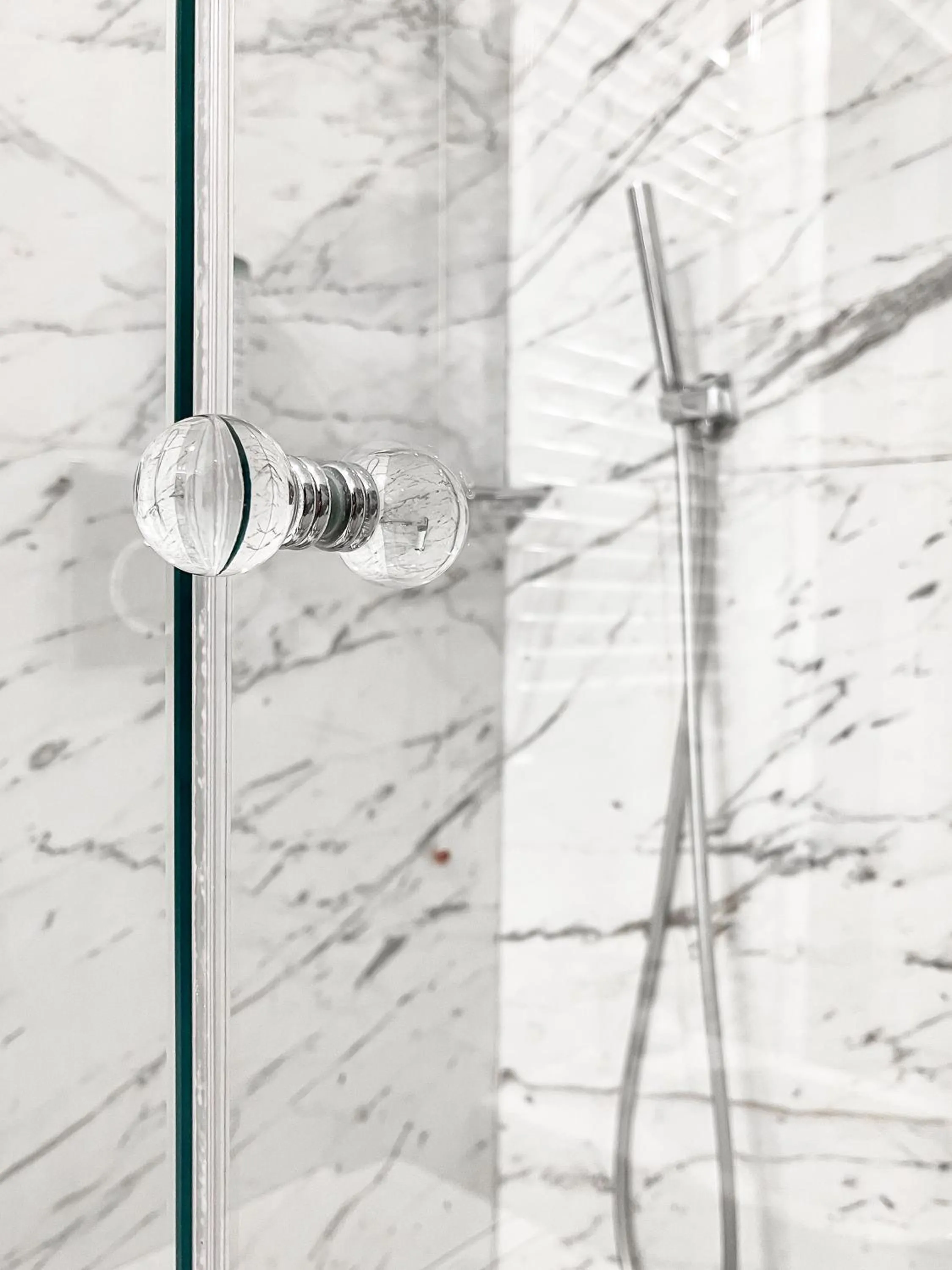 Shower in Hotel la Scala