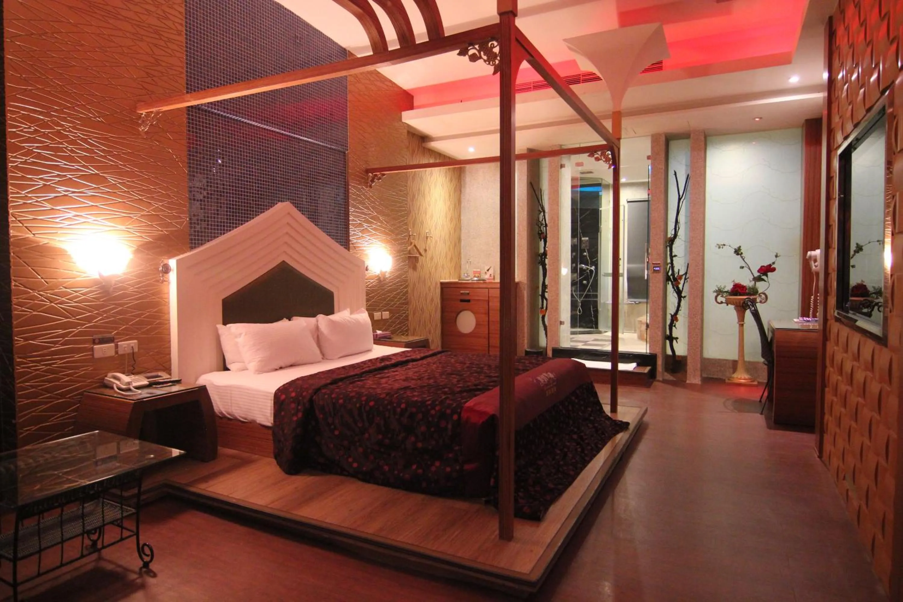 Bed in Romantic Code Art Motel