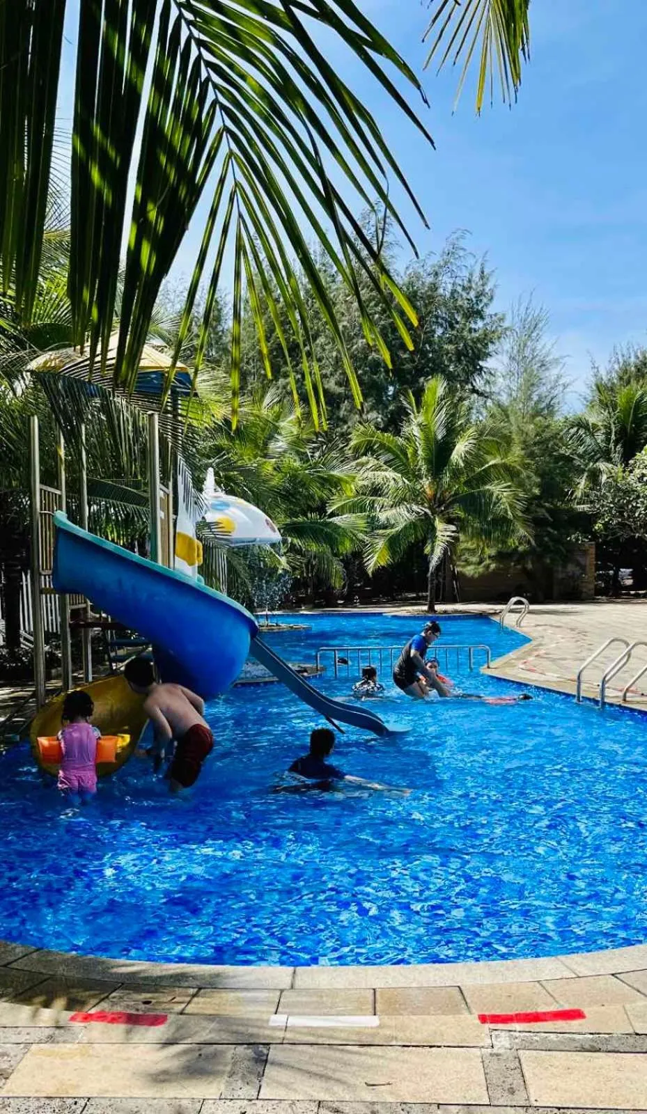 Oceanward Hotel & Resort