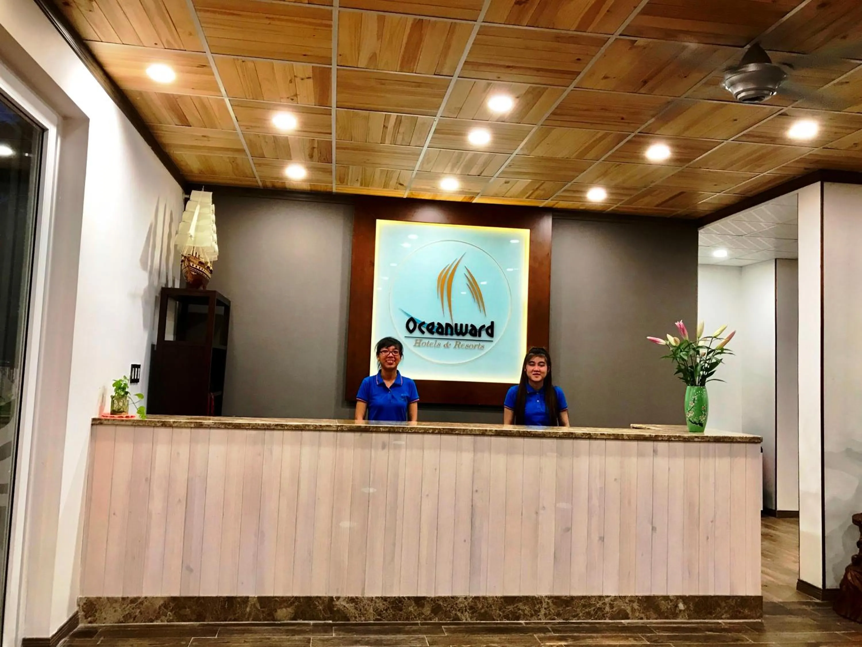 Oceanward Hotel & Resort