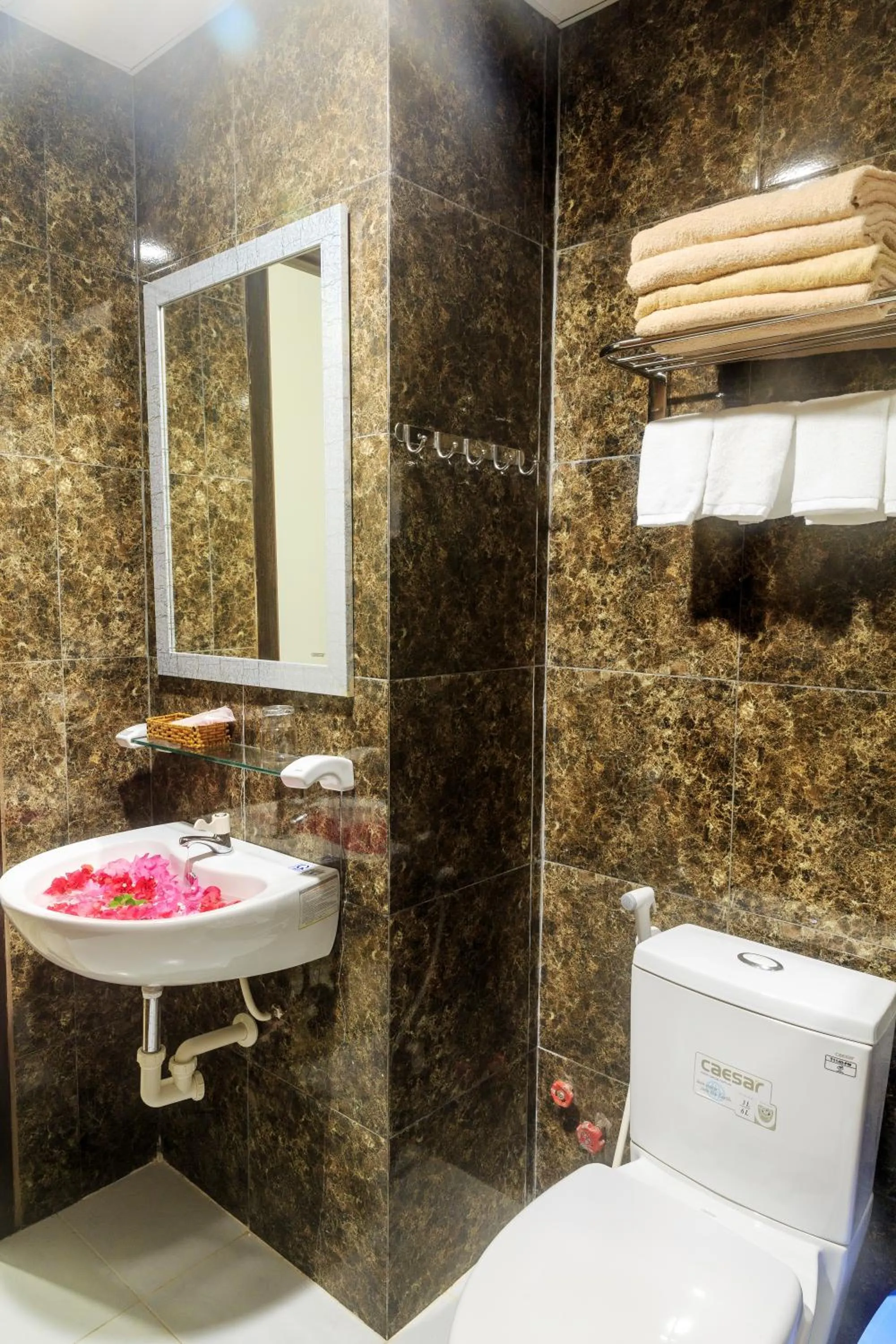 Bathroom in Oceanward Hotel & Resort