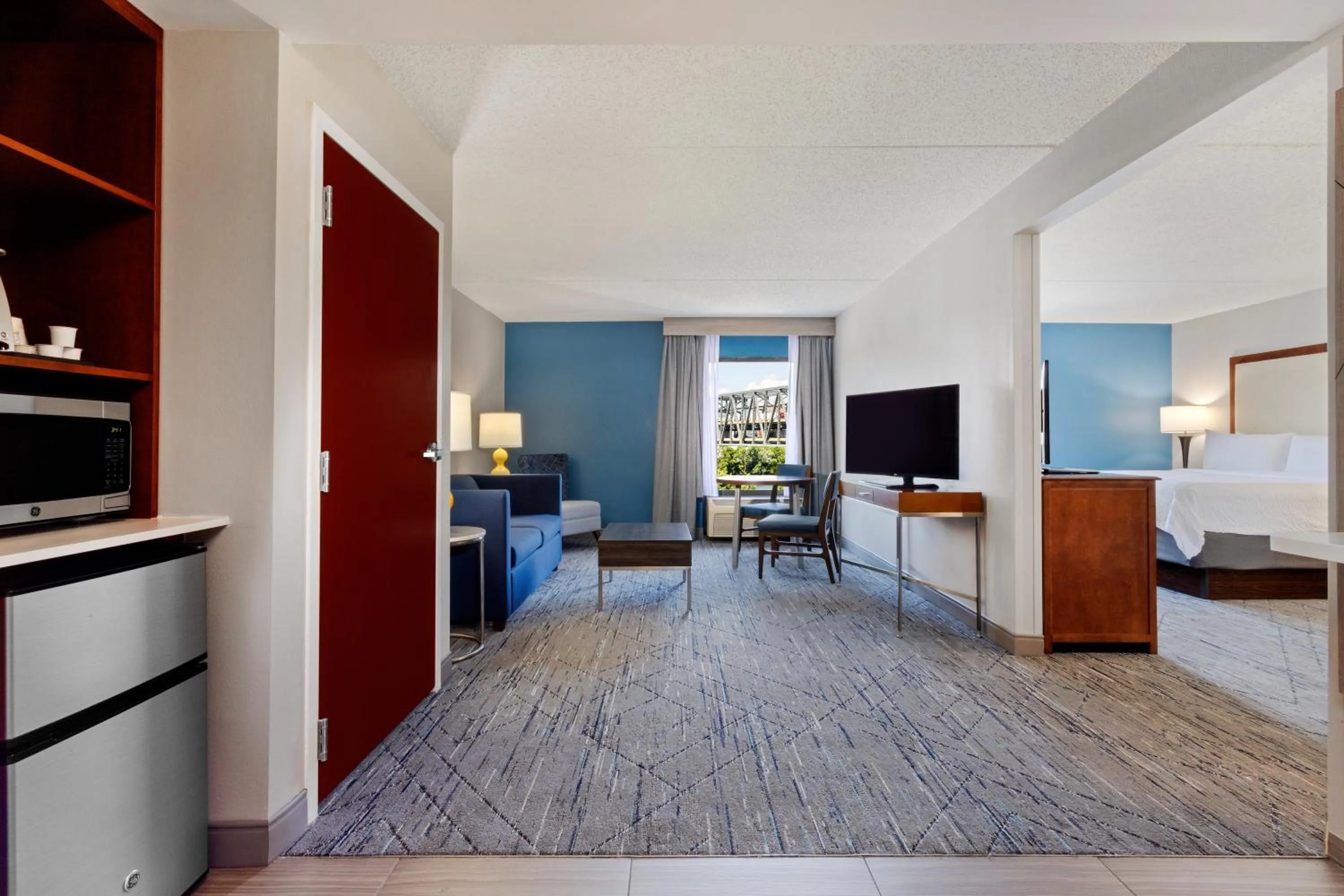 Bedroom, Bed in Holiday Inn Express & Suites Cincinnati Riverfront by IHG