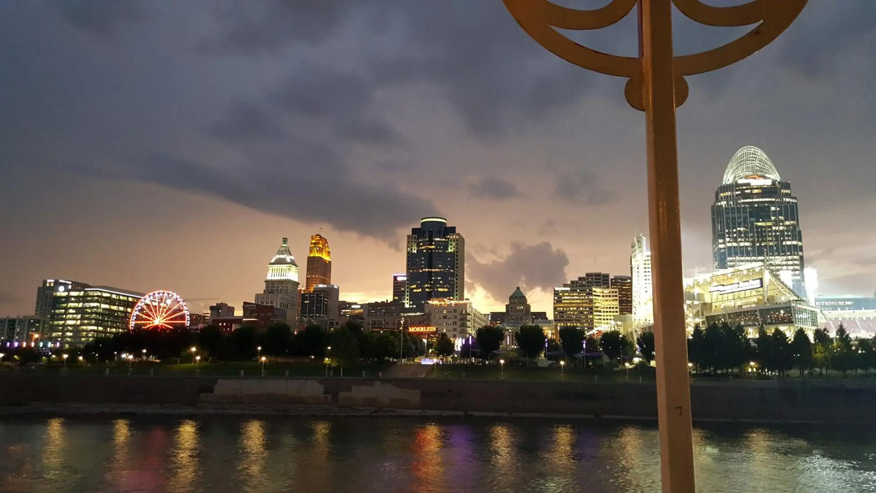 Holiday Inn Express & Suites Cincinnati Riverfront by IHG Holiday Inn Express & Suites Cincinnati Riverfront by IHG