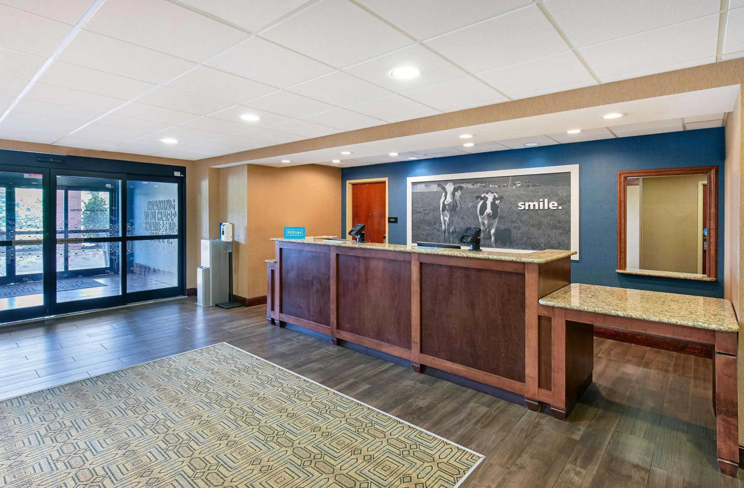 Lobby or reception in Hampton Inn & Suites Madisonville