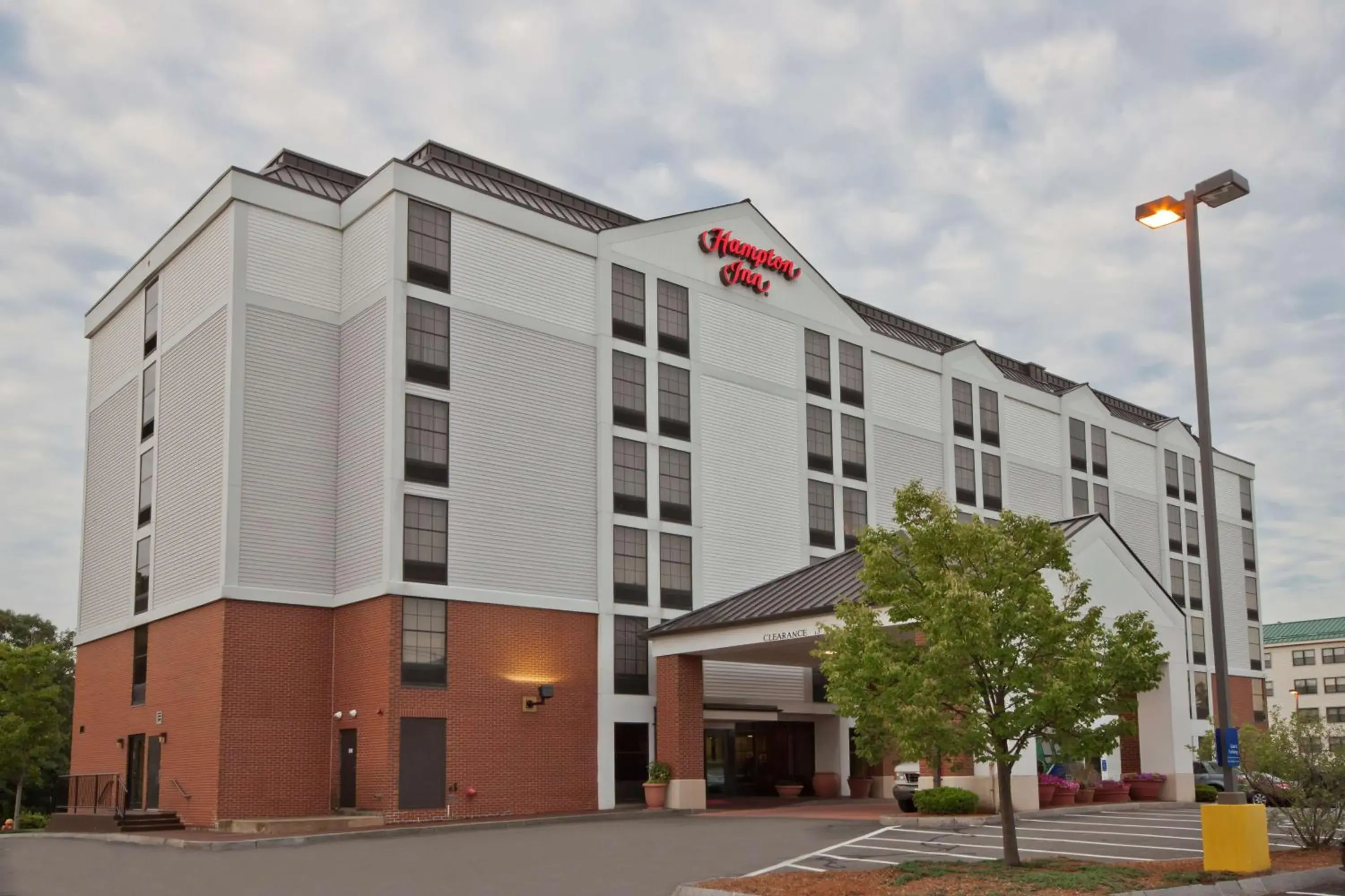 Property building in Hampton Inn Boston/Peabody Property building in Hampton Inn Boston/Peabody