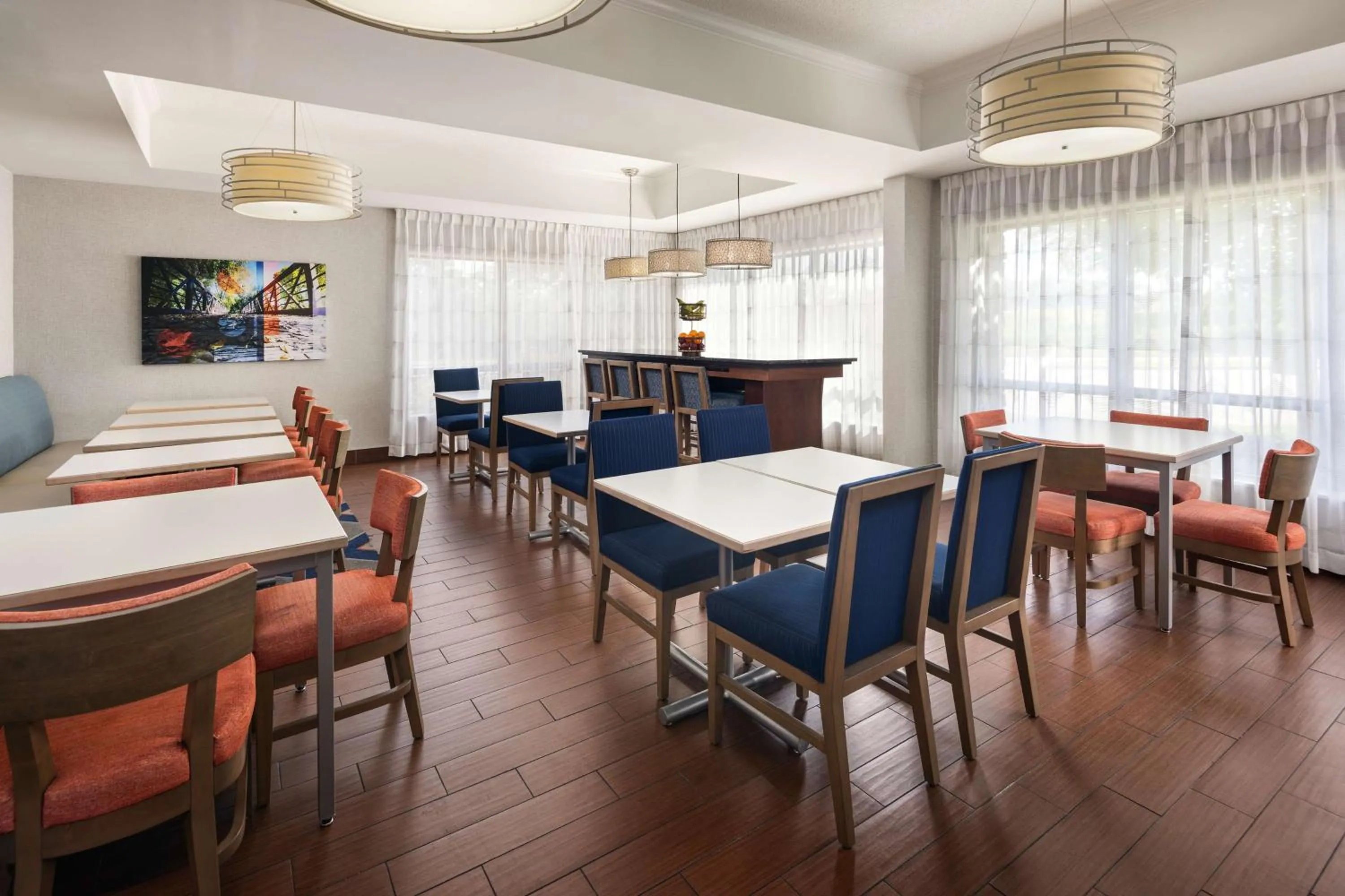 Breakfast in Hampton Inn Minneapolis Northwest Maple Grove