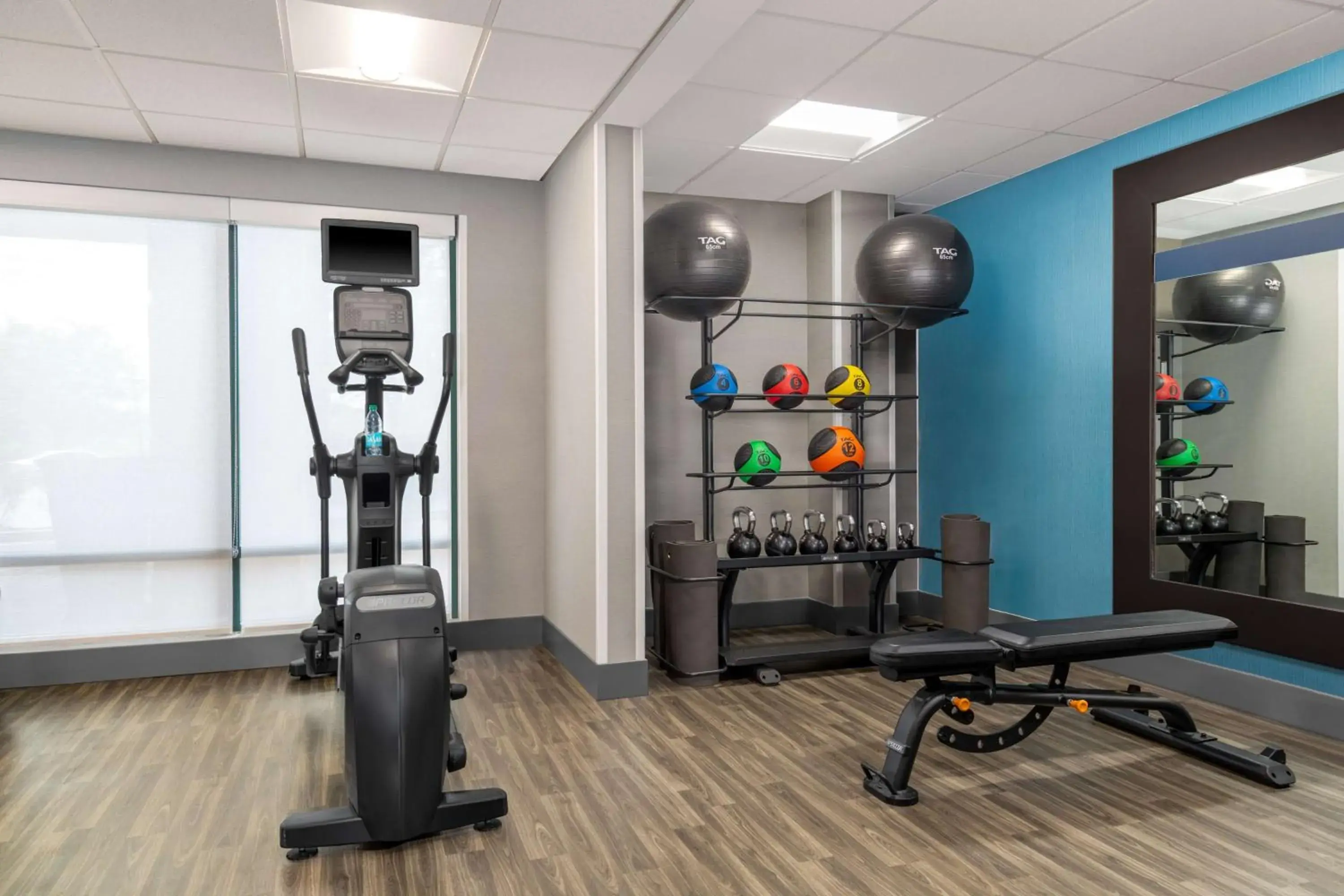 Fitness centre/facilities in Hampton Inn Martinsburg Fitness centre/facilities in Hampton Inn Martinsburg