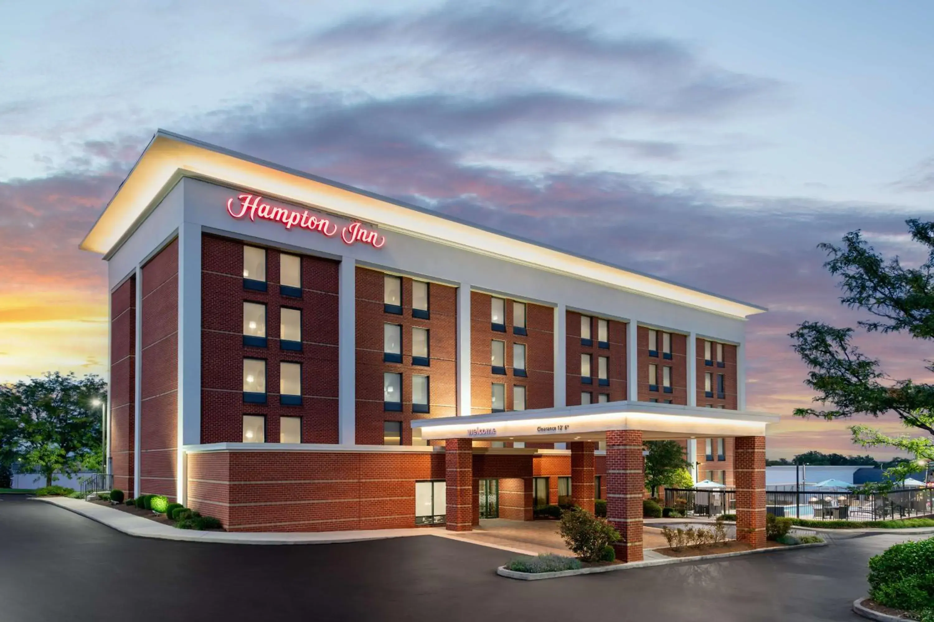 Property building in Hampton Inn Martinsburg Property building in Hampton Inn Martinsburg