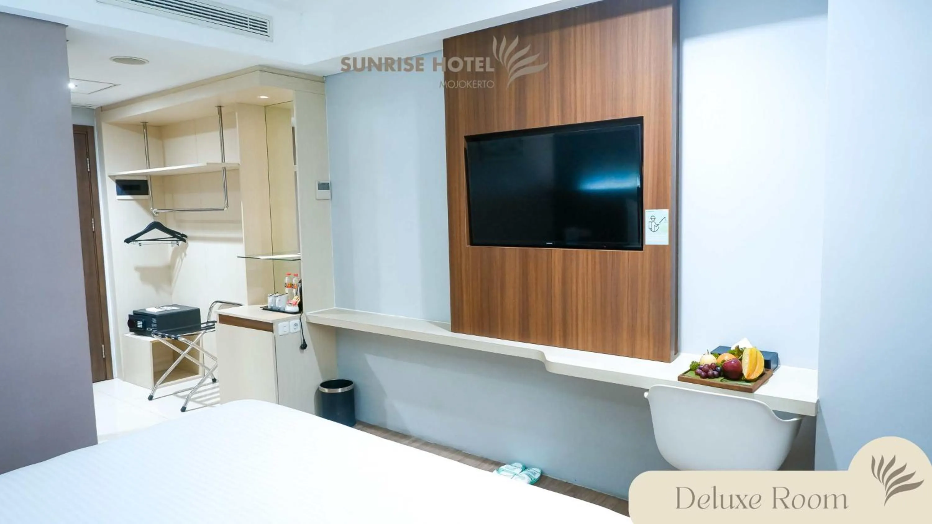 Bed in Sunrise Hotel Mojokerto