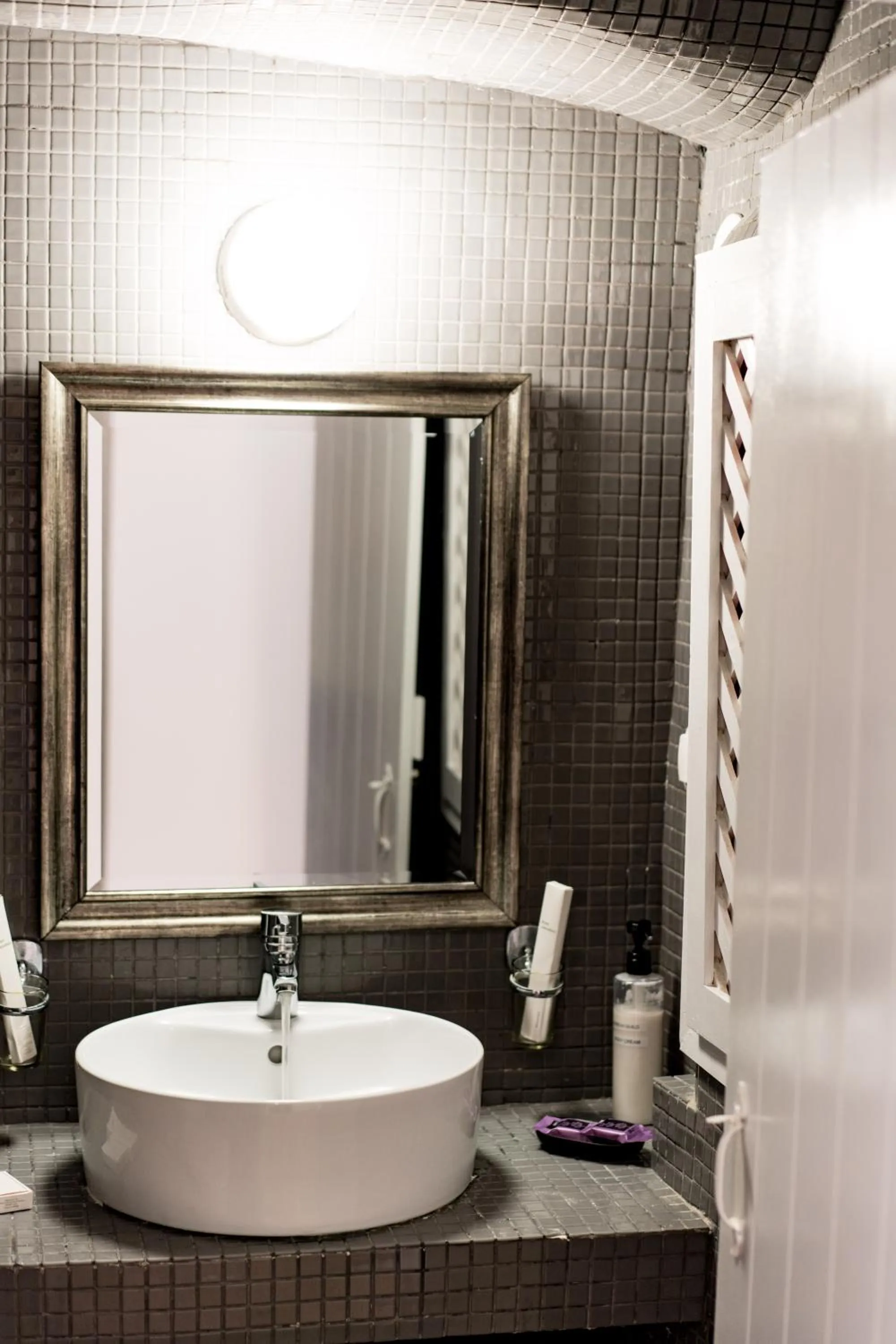 Bathroom in Aspa Caves